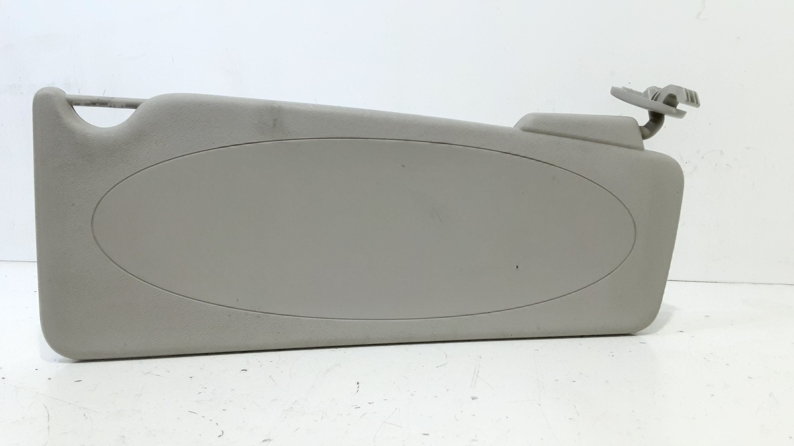 Aletta Parasole Parabrezza Sinistro 8200924099 Usato