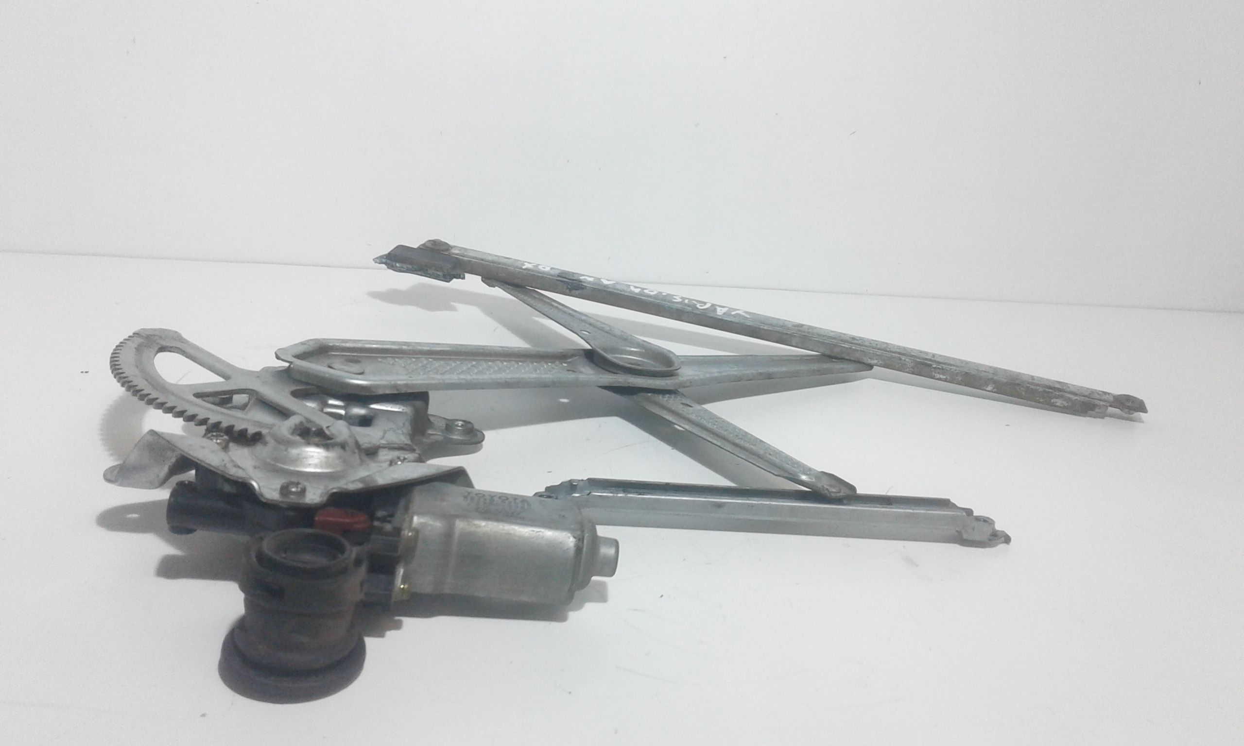 Alzacristallo Porta Ant. Destro 698100D010 Usato