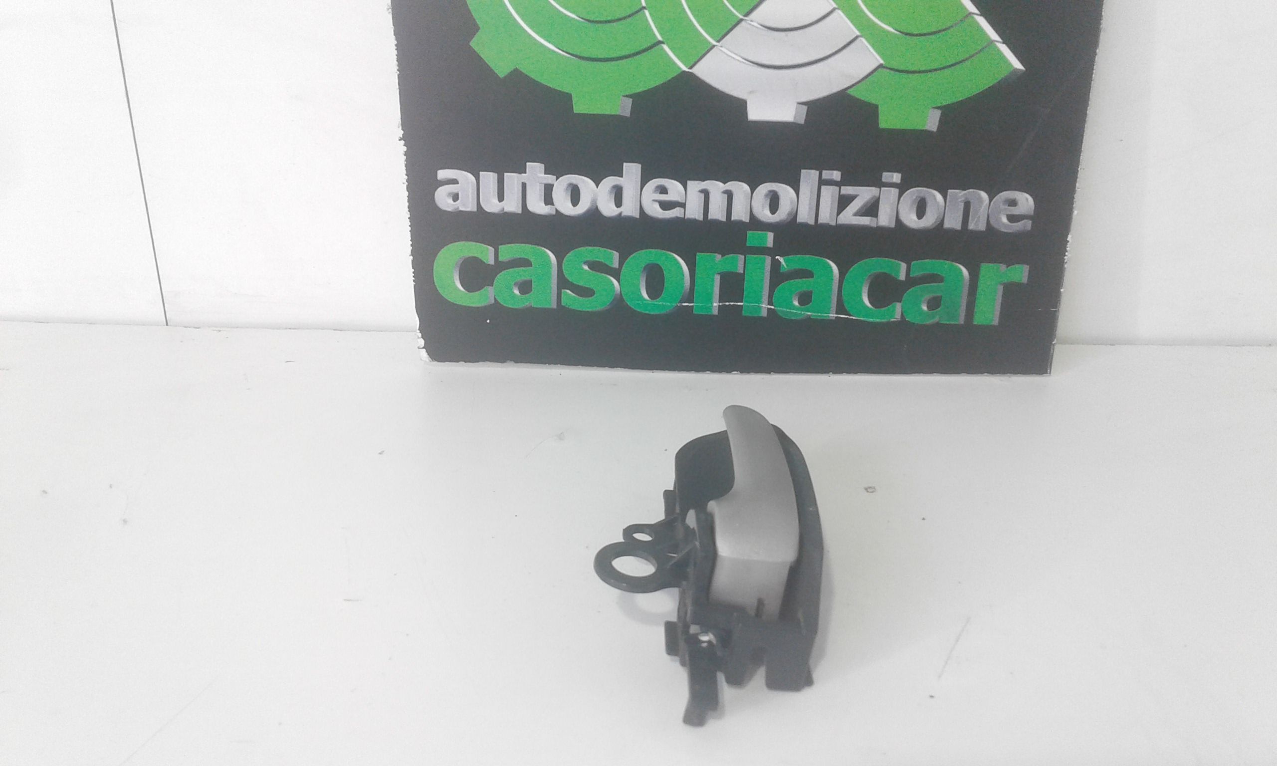 Maniglia Int. Apertura Porta Post. Sinistro 6920652010B3 Usato