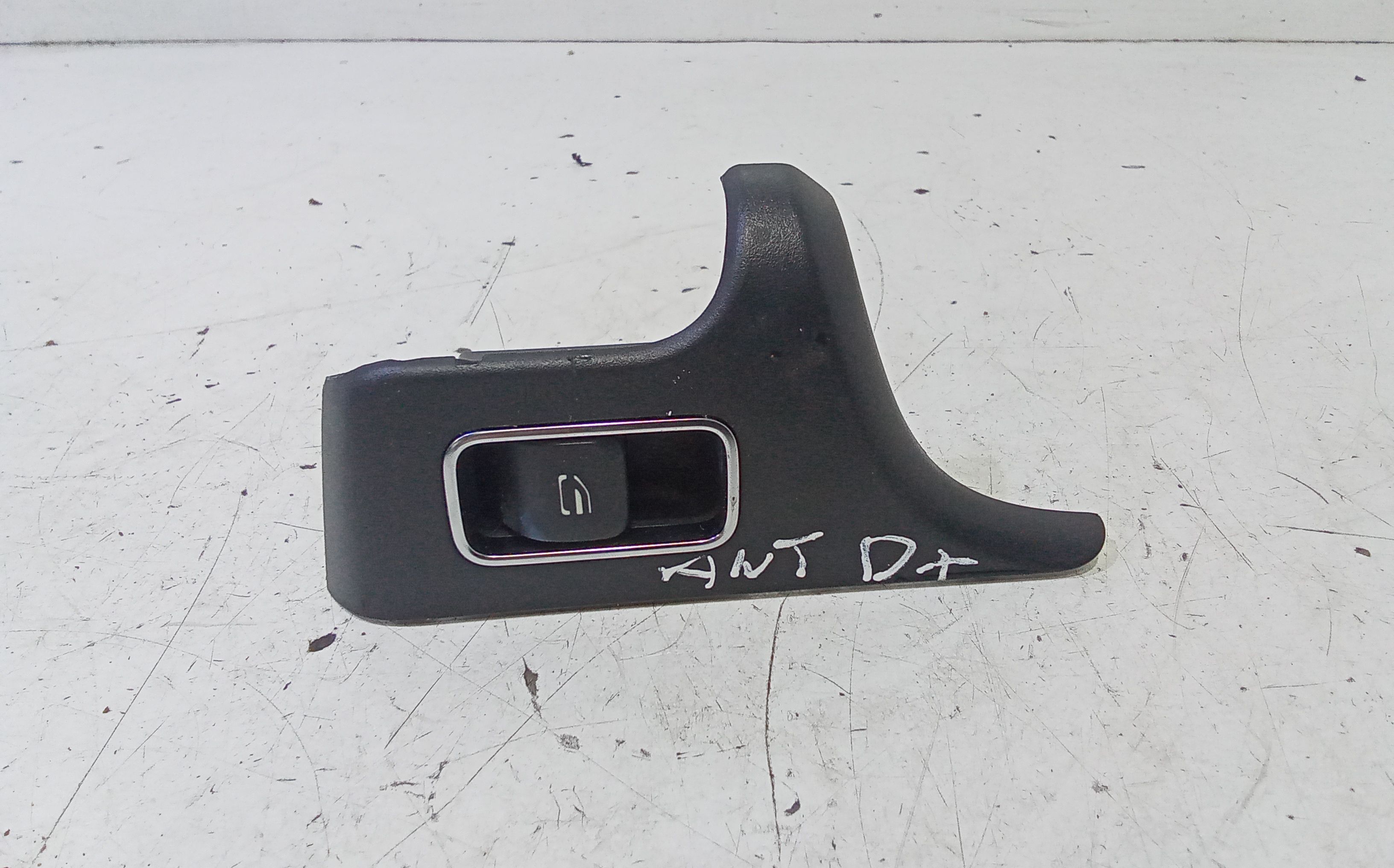 Interruttore Alzacristalli Porta Ant. Destro Usato