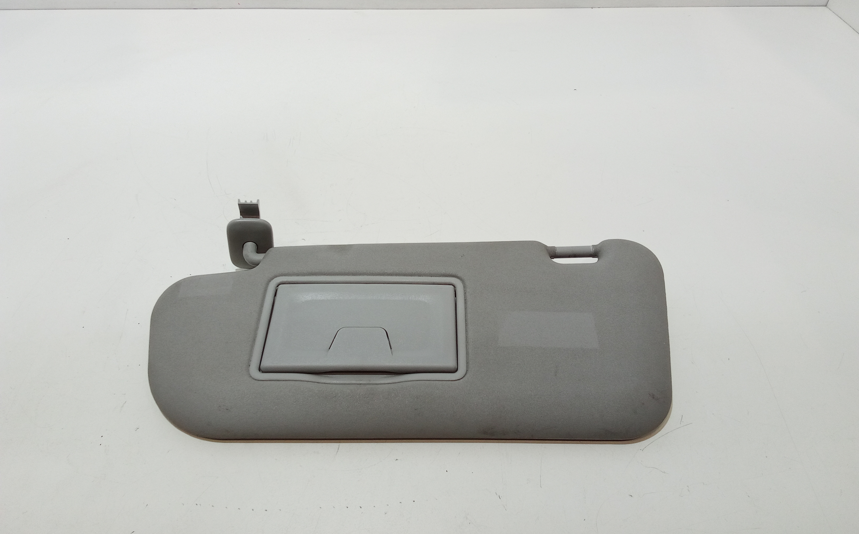 Aletta Parasole Parabrezza Sinistro BP4K69320C30 Usato