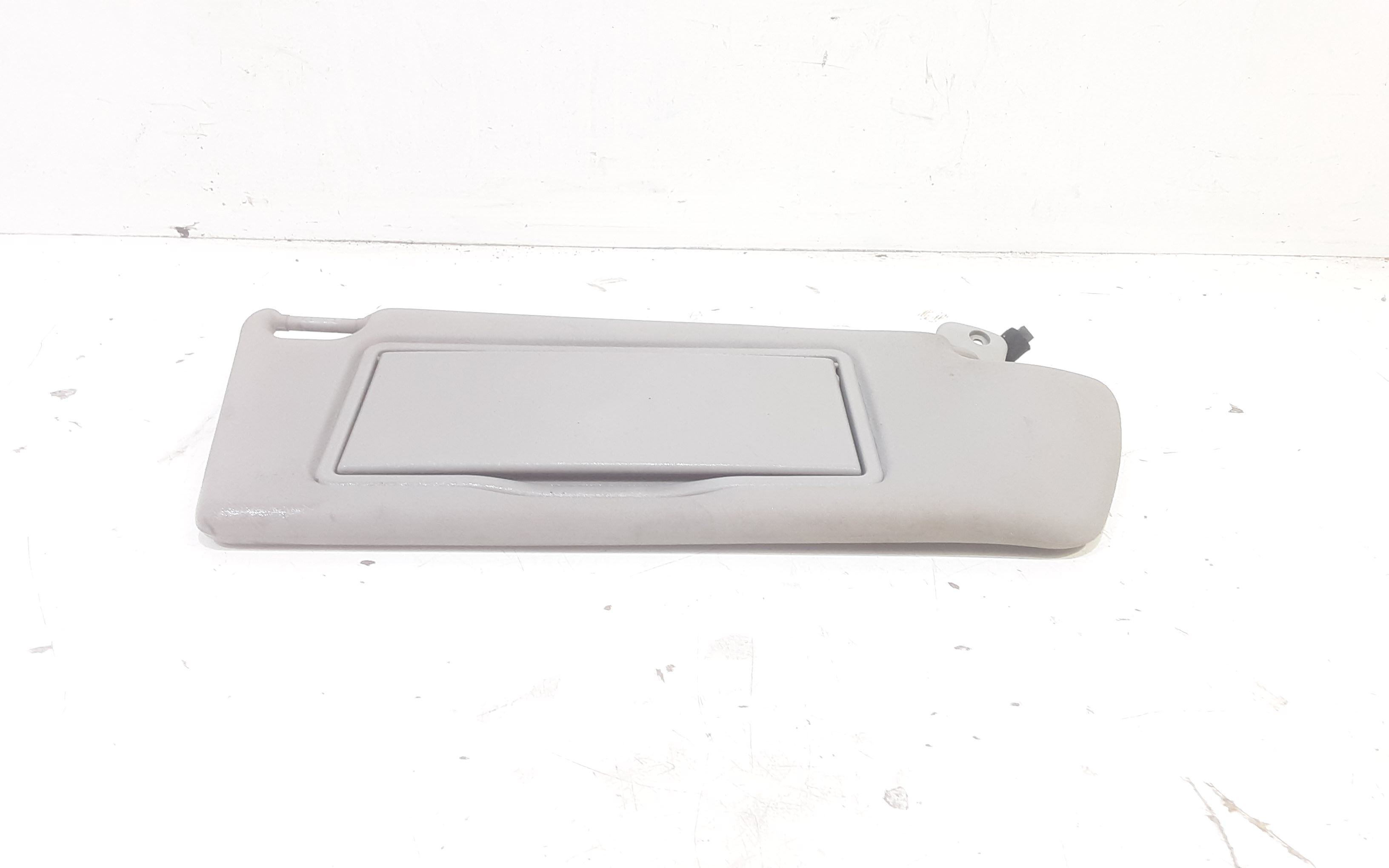 Aletta Parasole Parabrezza Destro 13234247 Usato