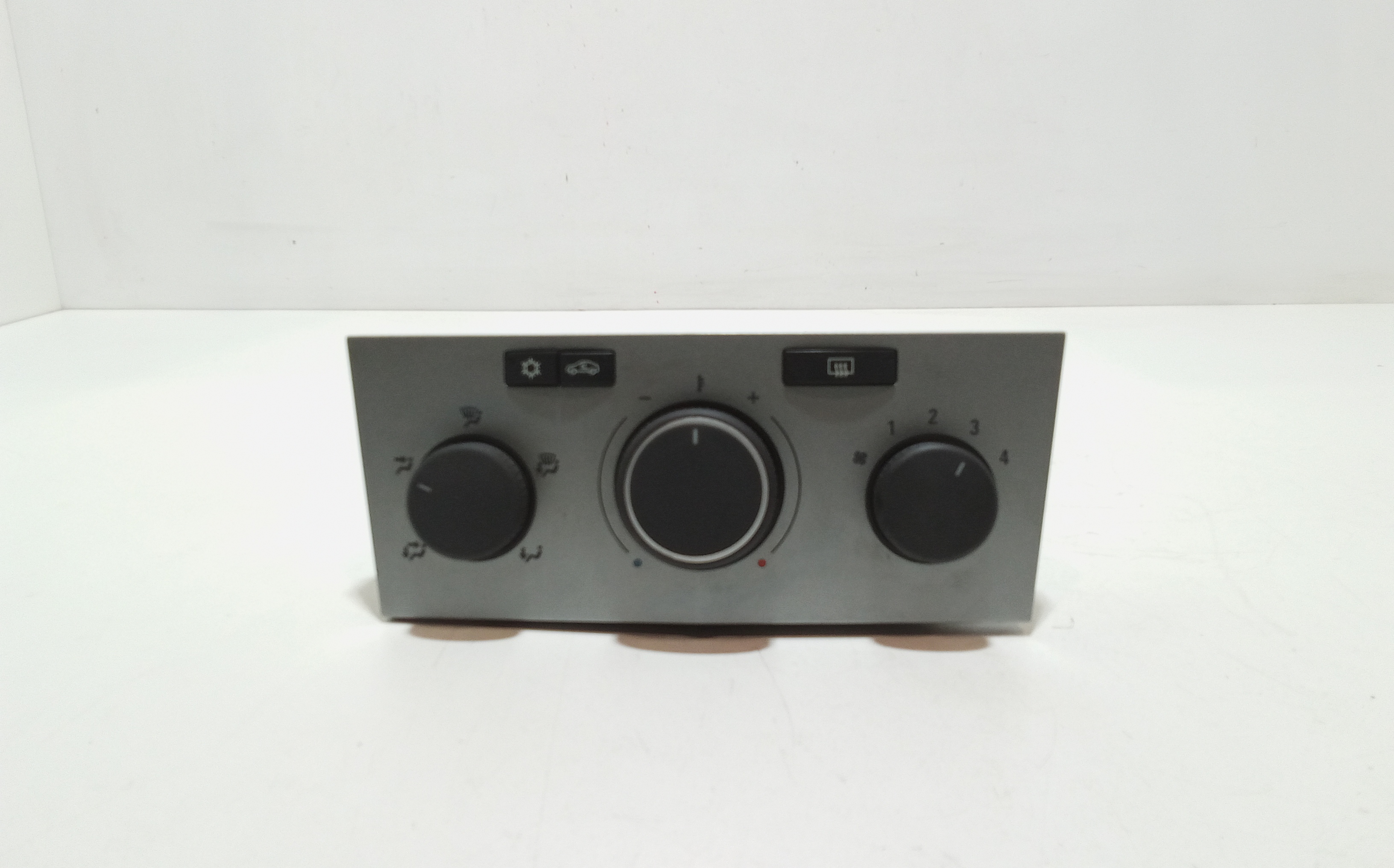 Blocco Comando Climatizzazione 13201297 Usato