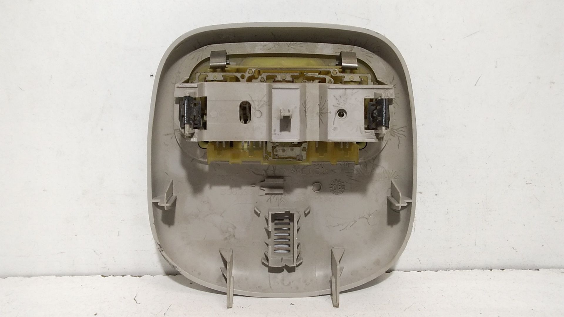 Luce Cortesia Ant. Tetto 6362Q1 Usato