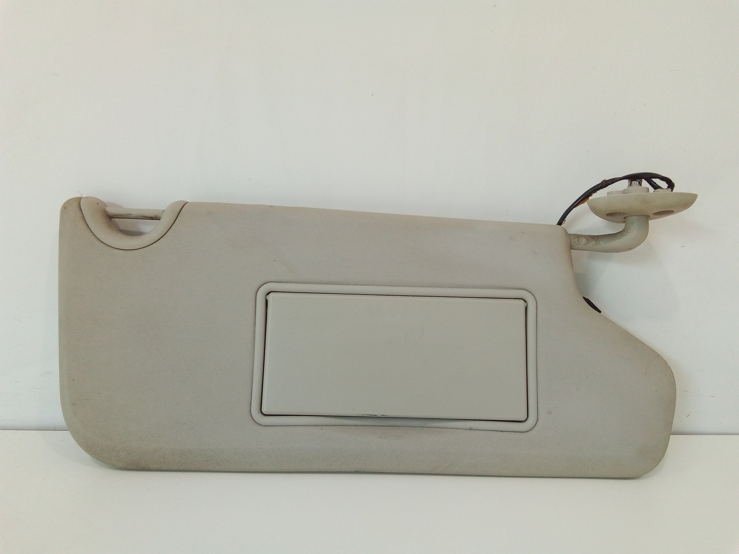 Aletta Parasole Parabrezza Destro K1MS51HDAAA Usato