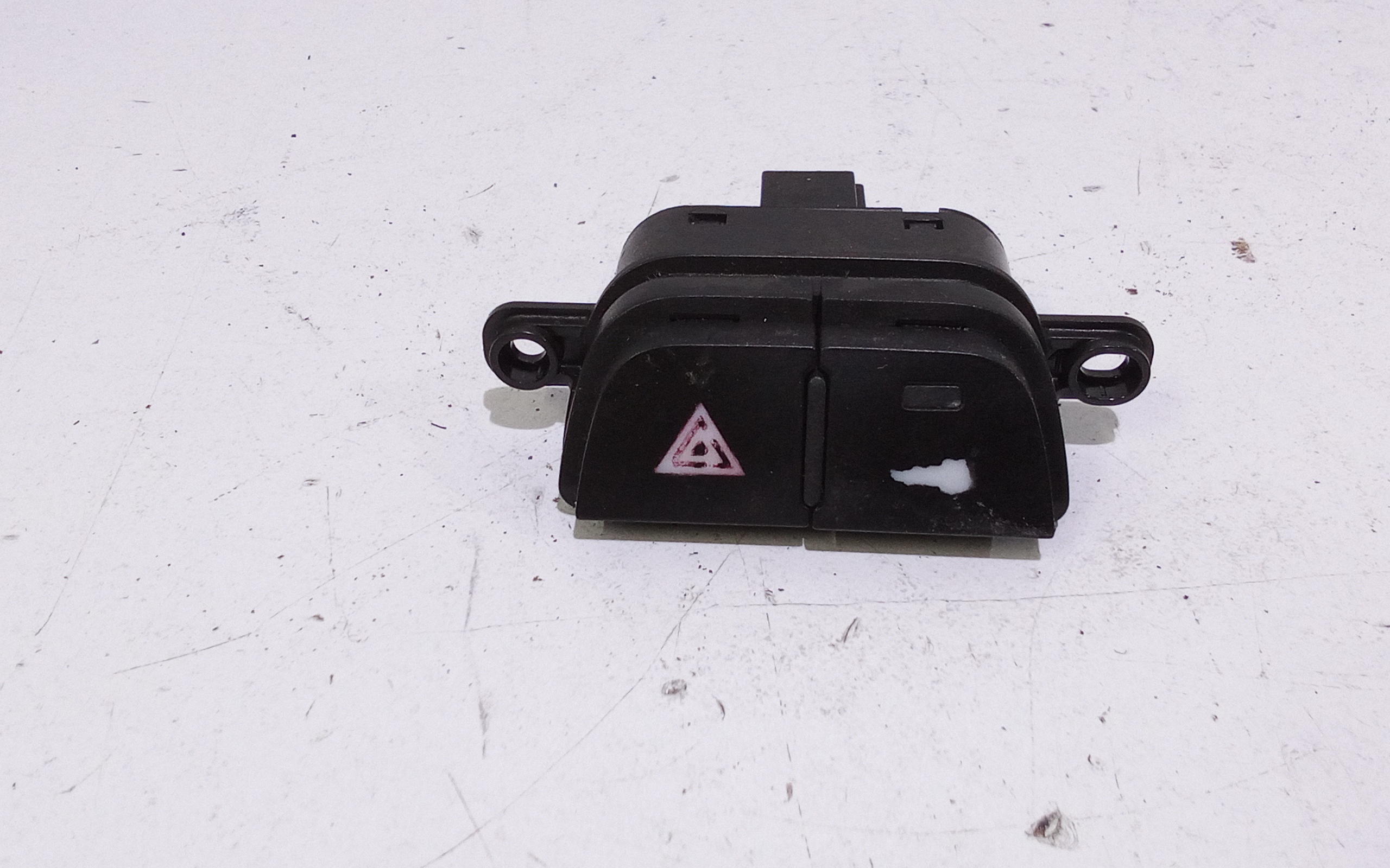 Interruttore Luci Emergenza 156087359 Usato