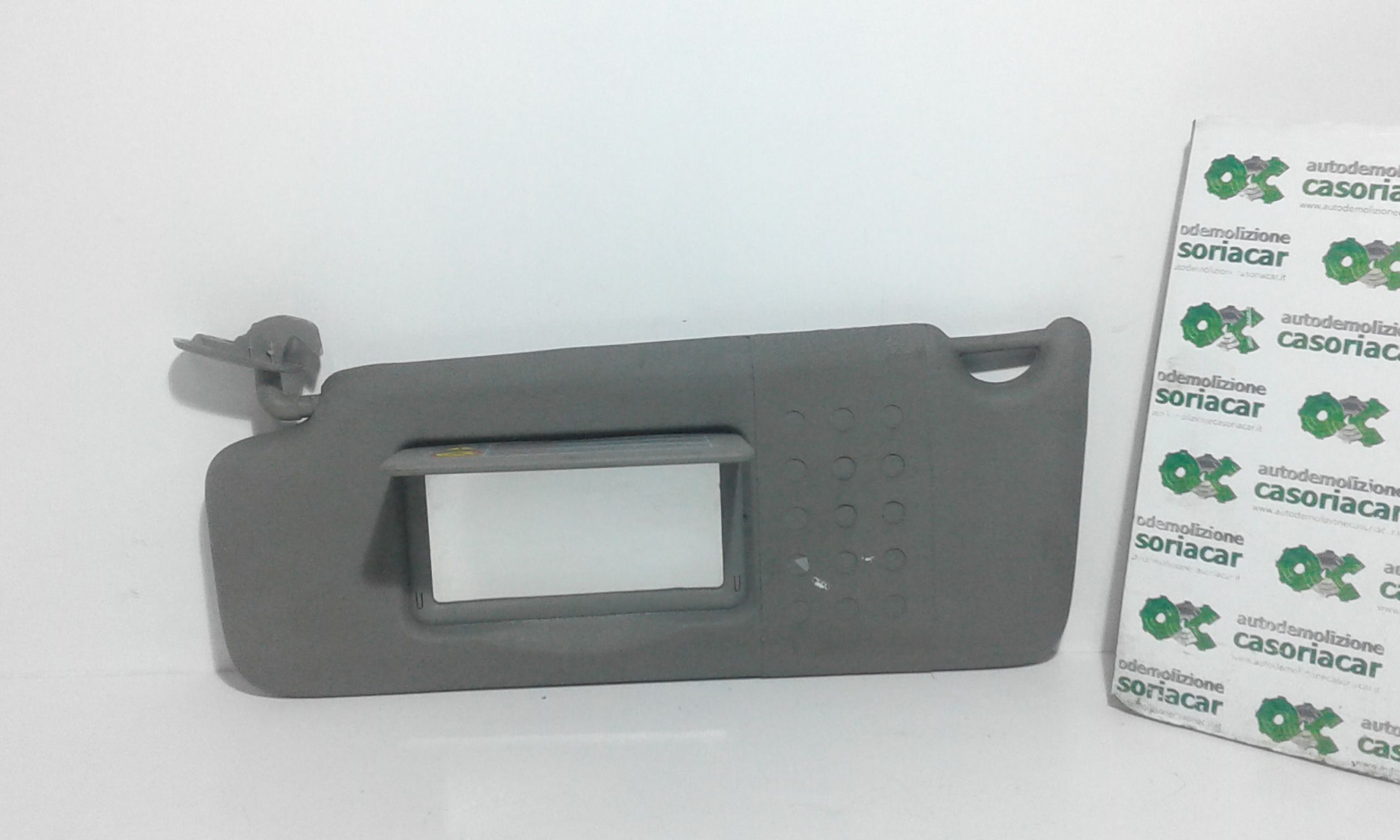 Aletta Parasole Parabrezza Sinistro 8200249085 Usato