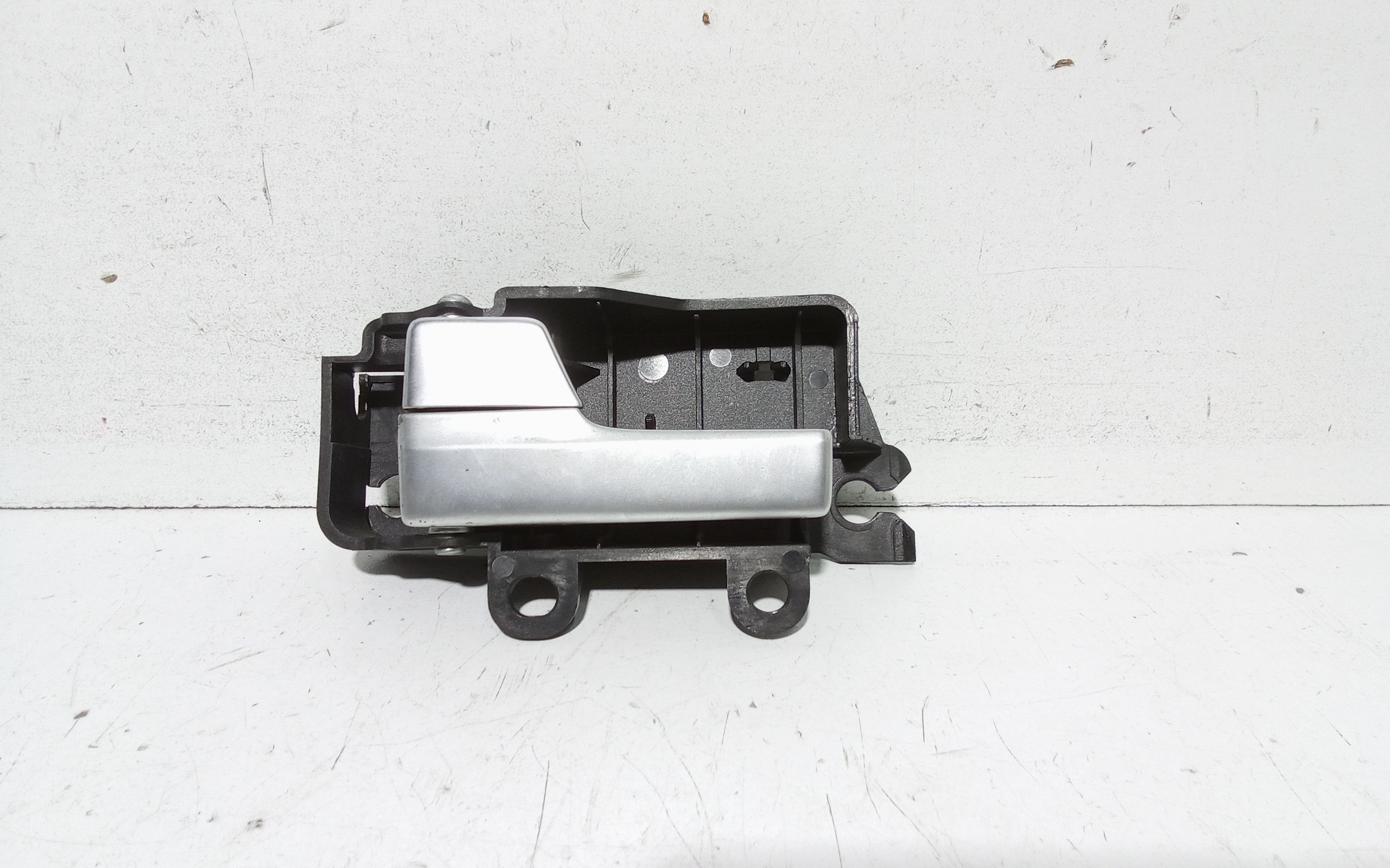 Supporto Maniglia Est. Porta Ant. Sinistro 1480070 Usato