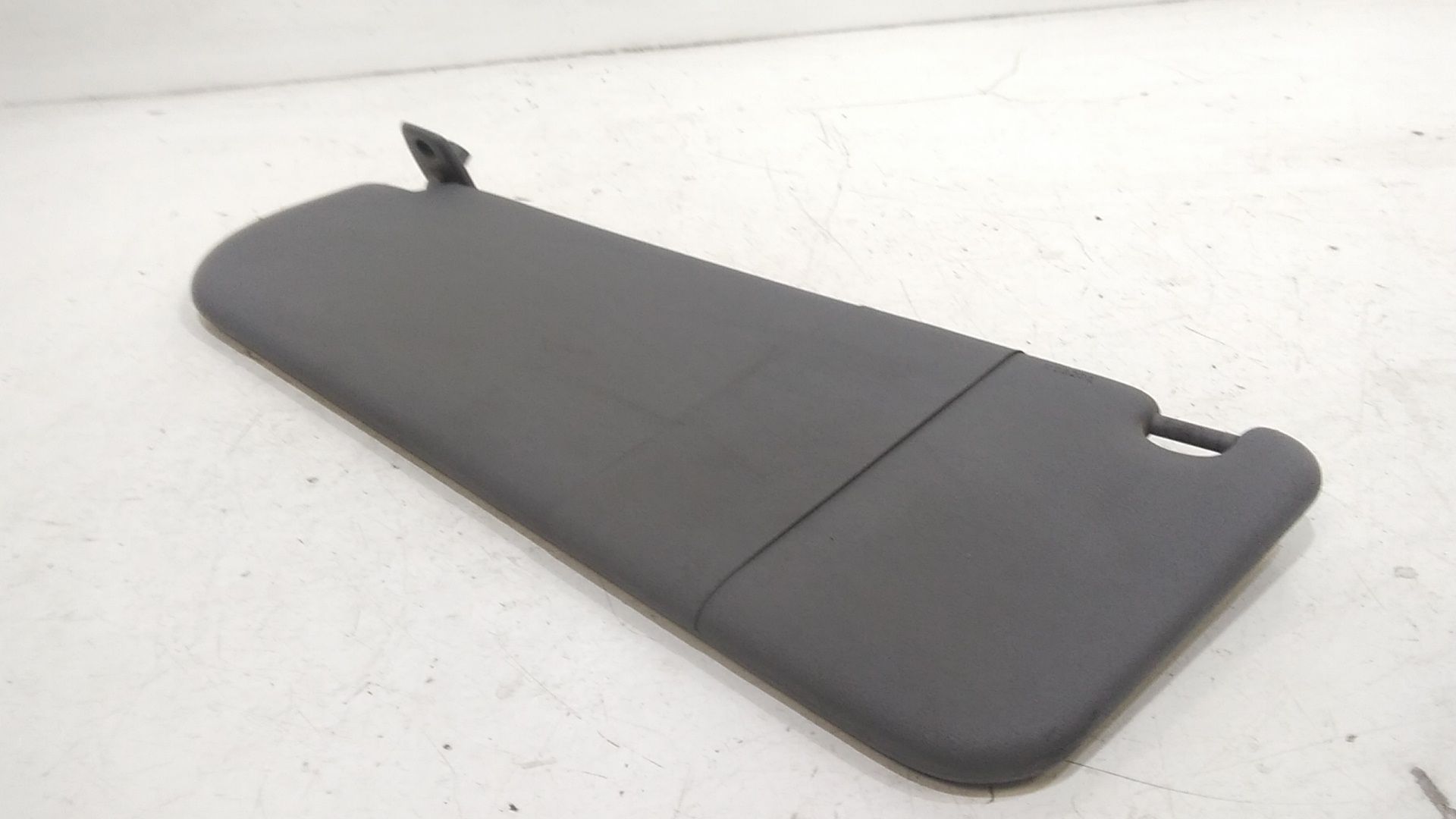 Aletta Parasole Parabrezza Sinistro 9467004877 Usato