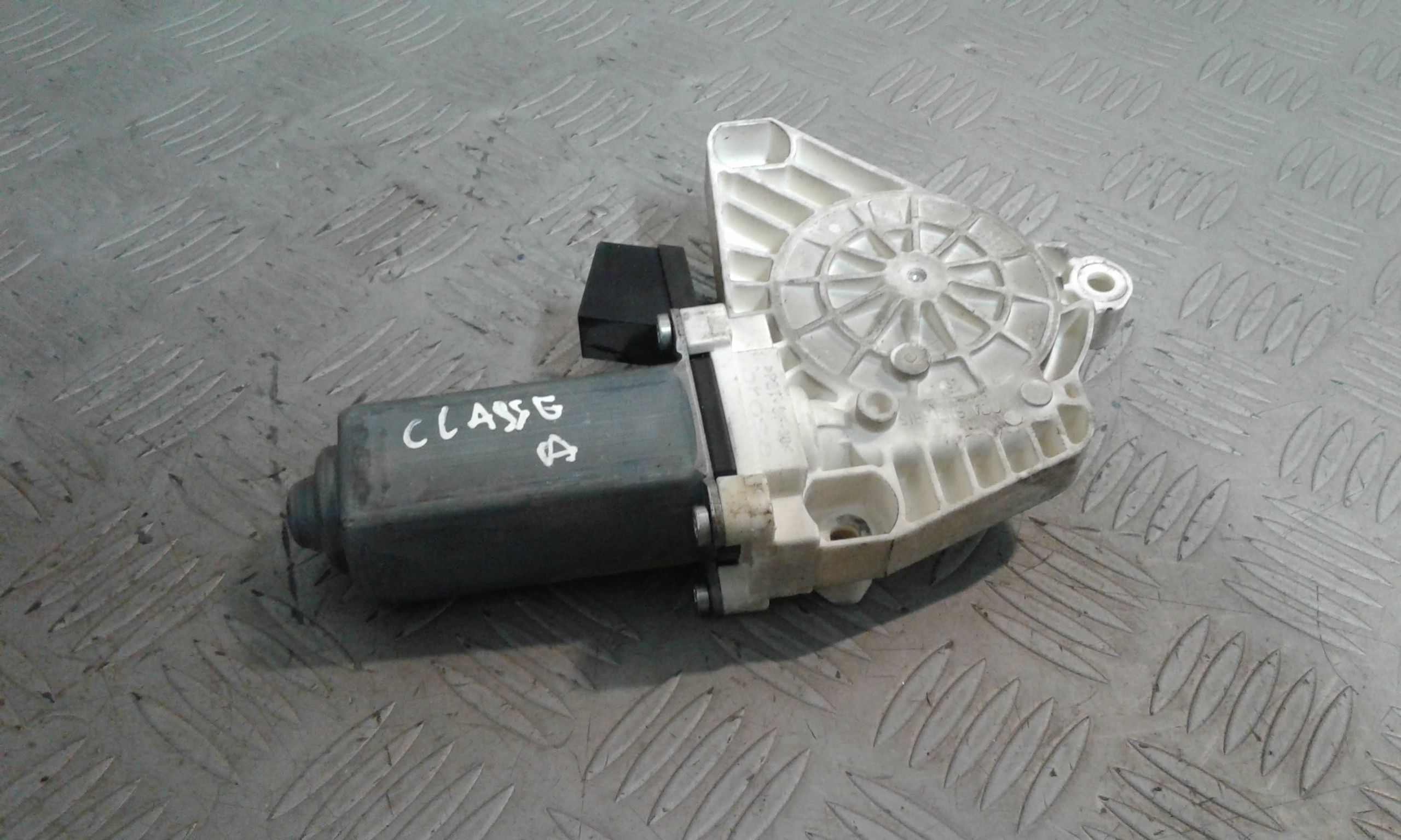 Motorino Alzacristallo Porta Ant. Destro A1698204242 Usato