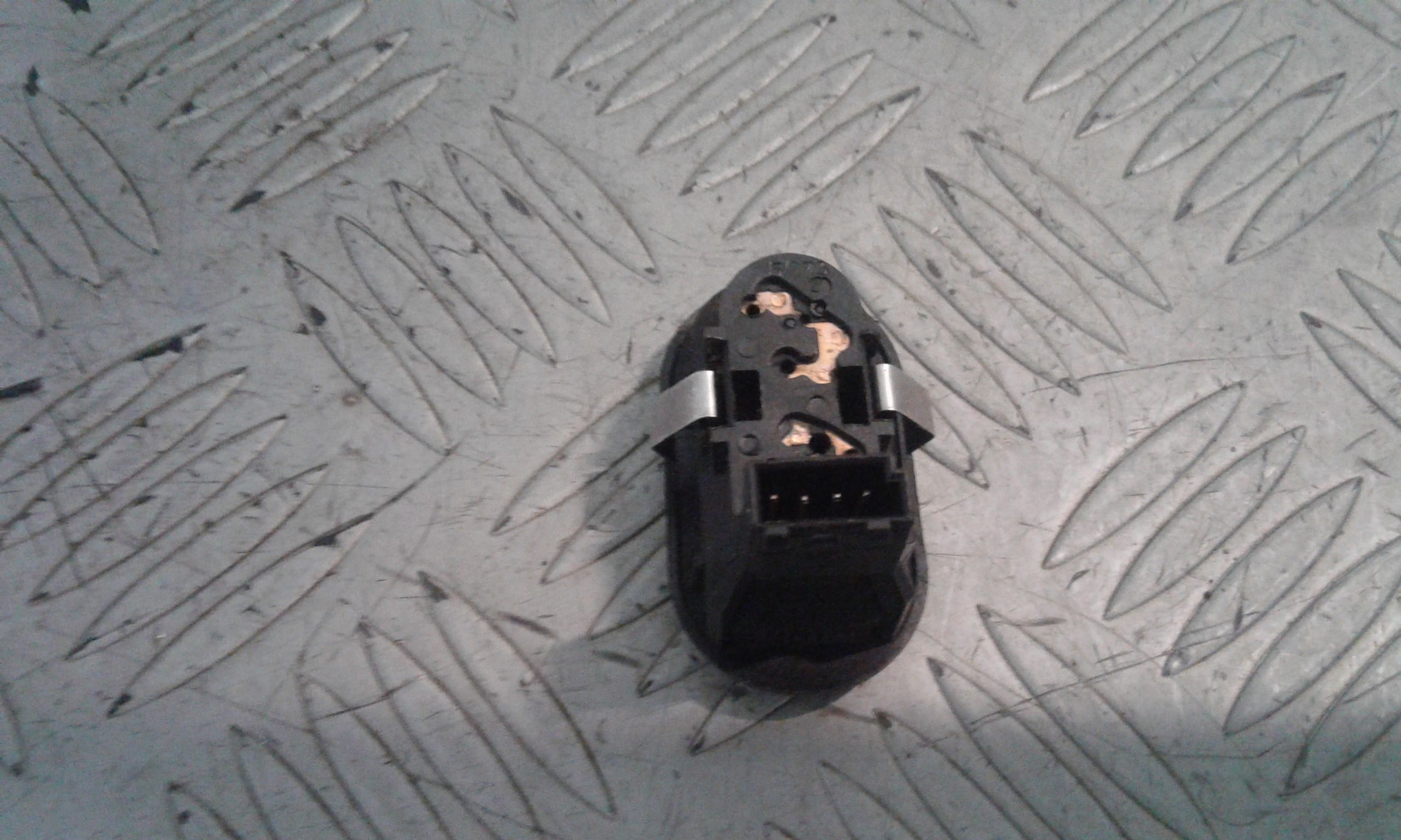 Interruttore Alzacristalli Porta Ant. Destro Usato