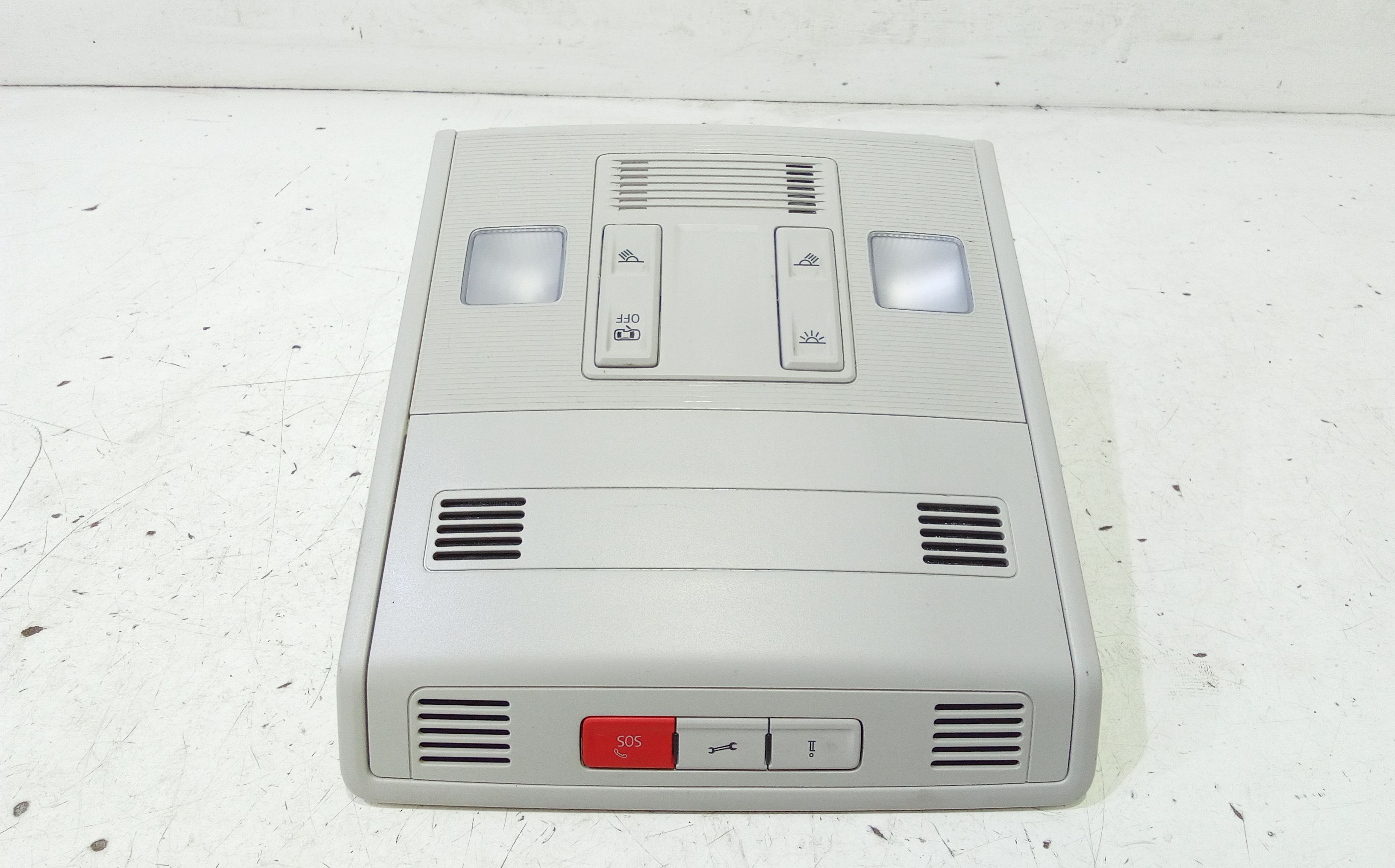 Luce Cortesia Ant. Tetto 2GA947105AADNR Usato