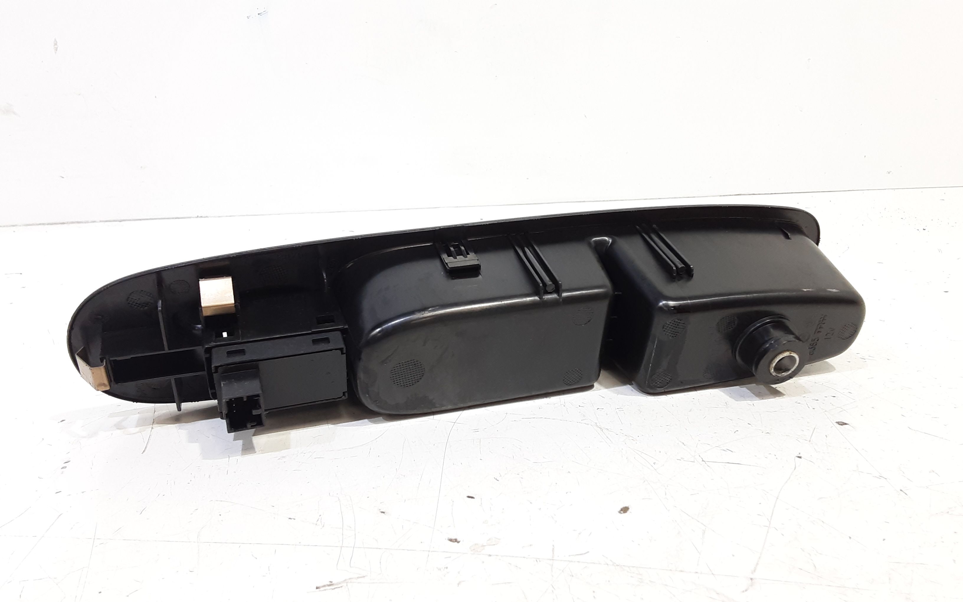 Interruttore Alzacristalli Porta Ant. Destro Usato