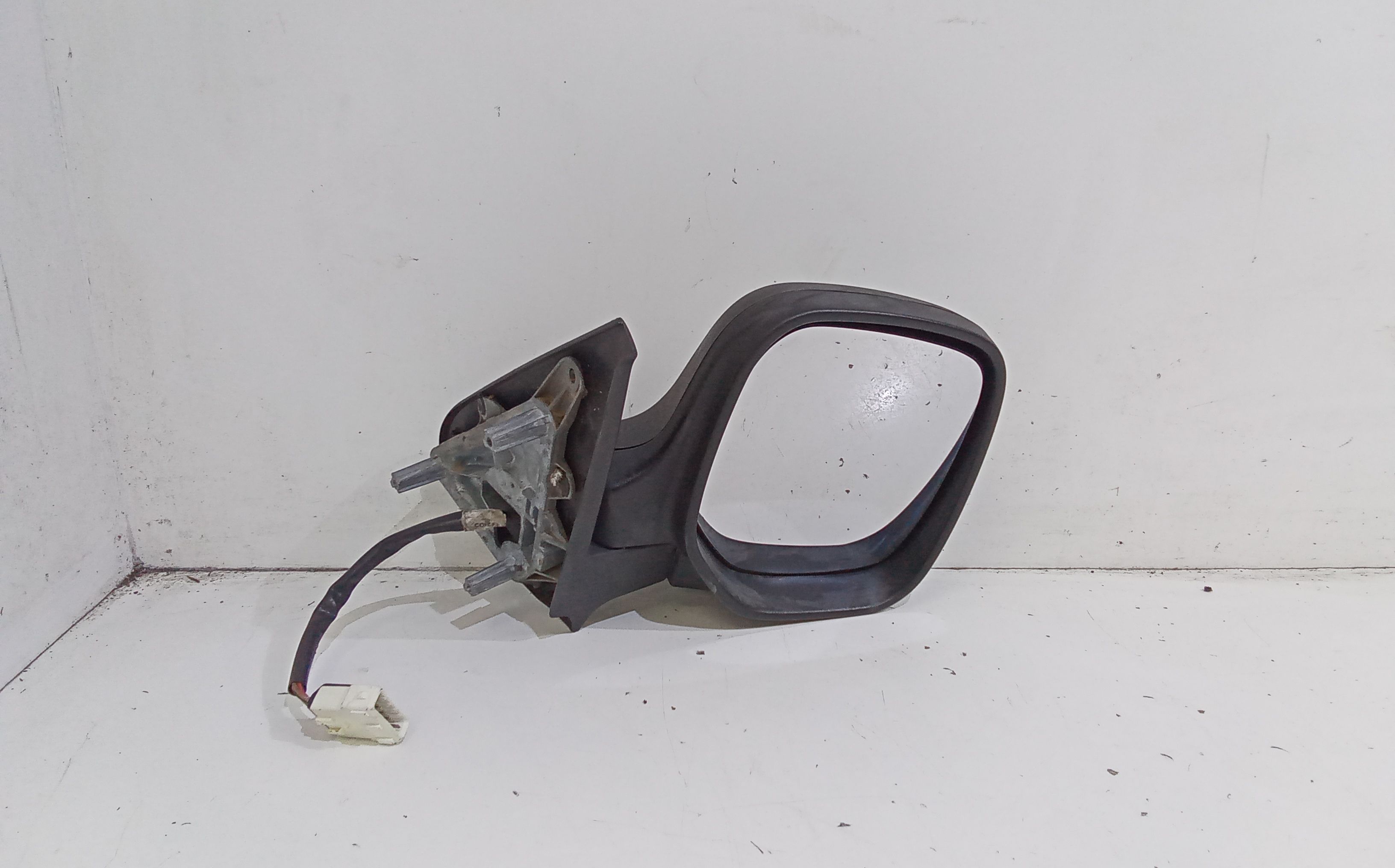 Retrovisore Est. Destro 8153HR Usato