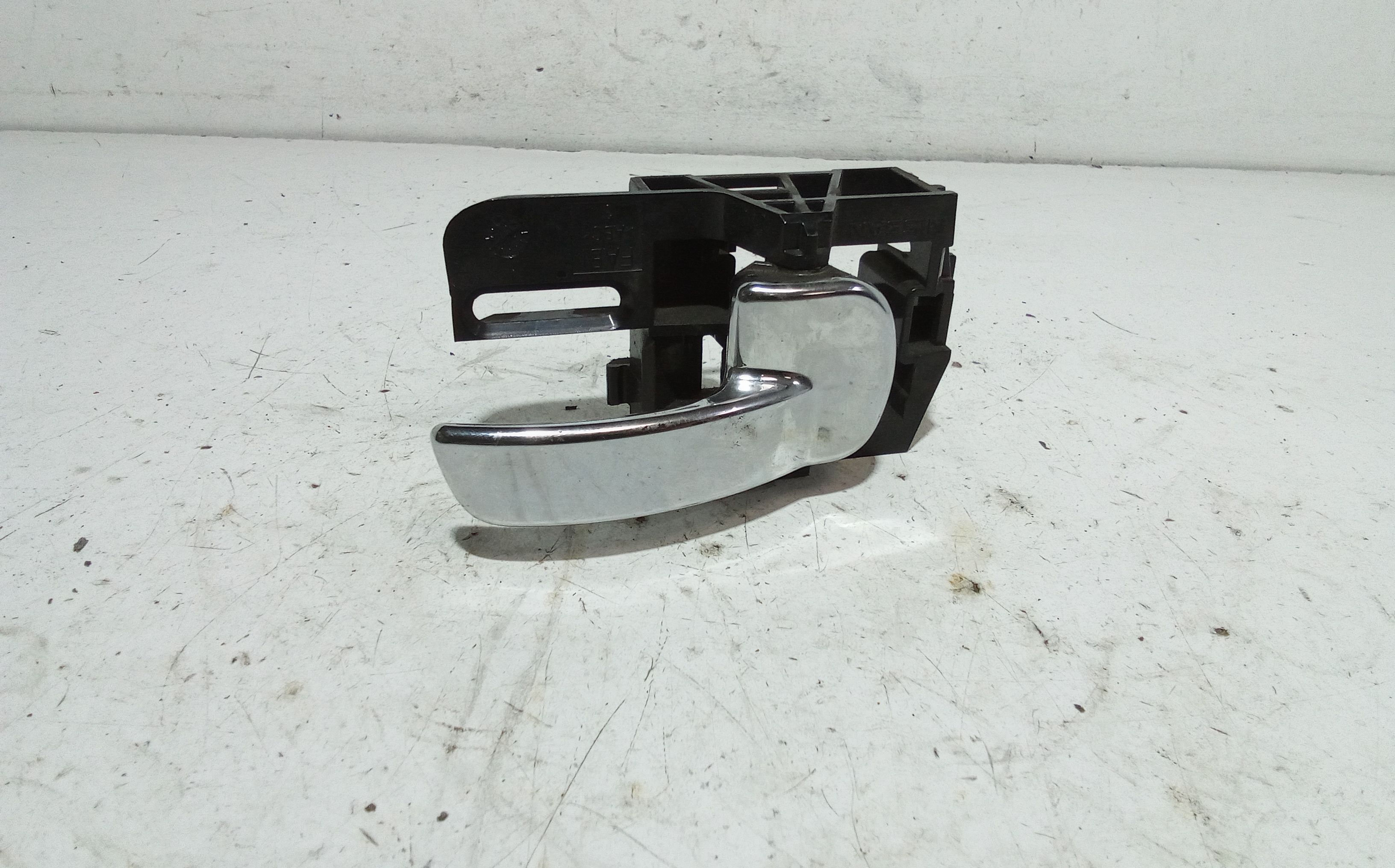 Maniglia Int. Apertura Porta Post. Destro 80670JD00E Usato