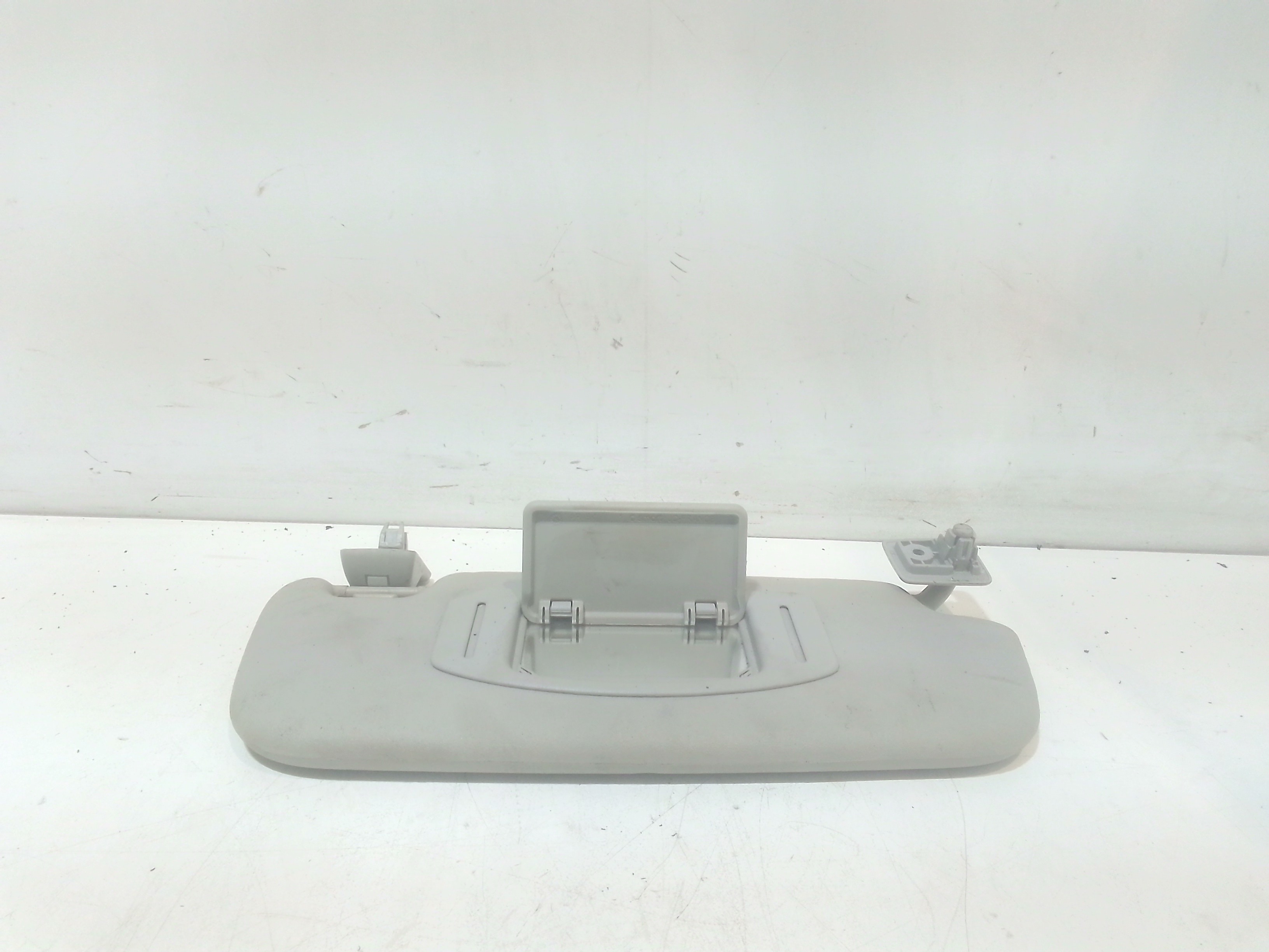 Aletta Parasole Parabrezza Destro A4548100410CH0A Usato