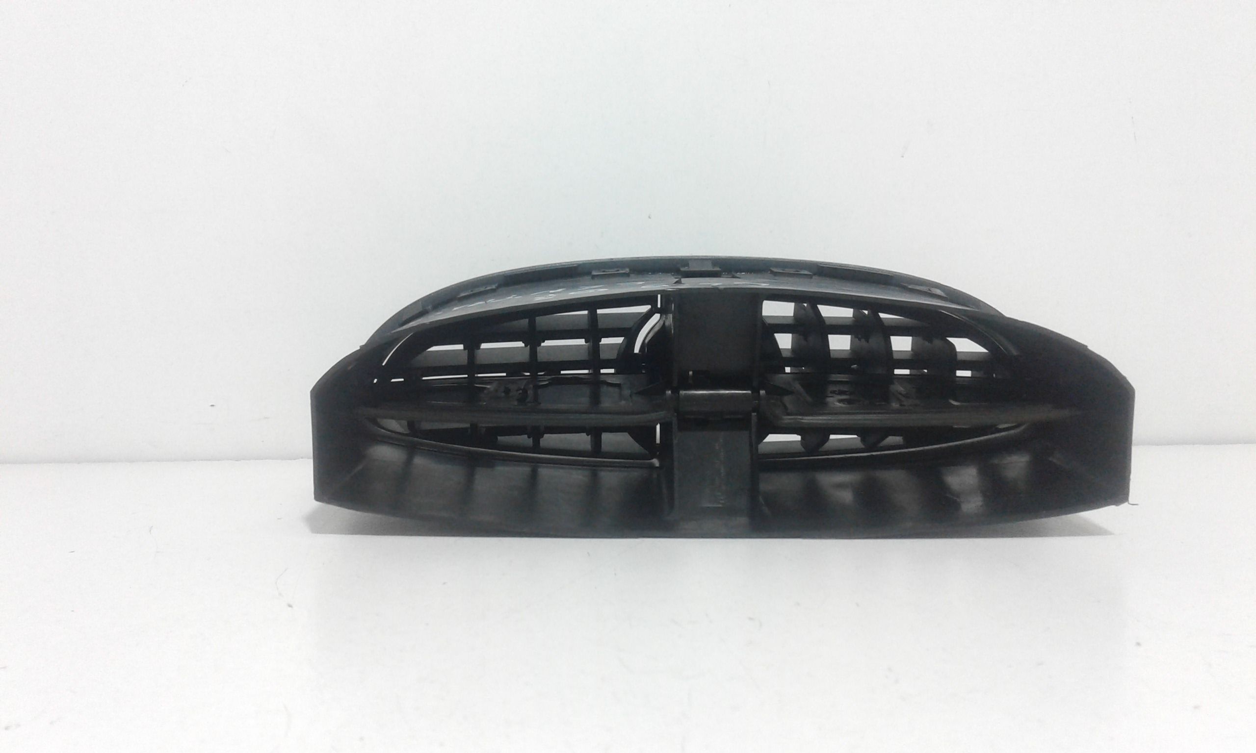 Condotto Aria Bocchette Centr. Sup. Cruscotto 8200064197 Usato