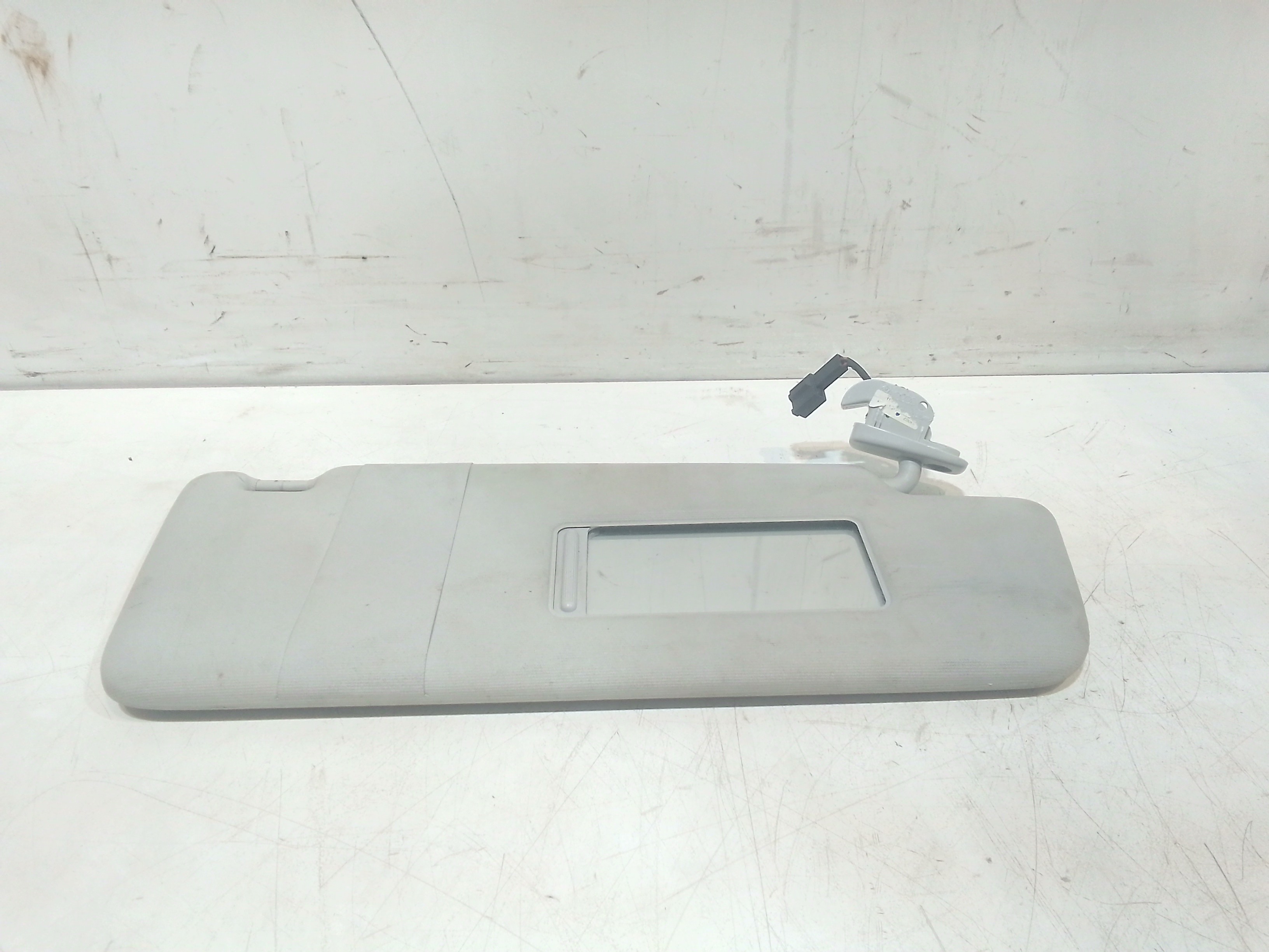 Aletta Parasole Parabrezza Destro 1T0857552F2F4 Usato