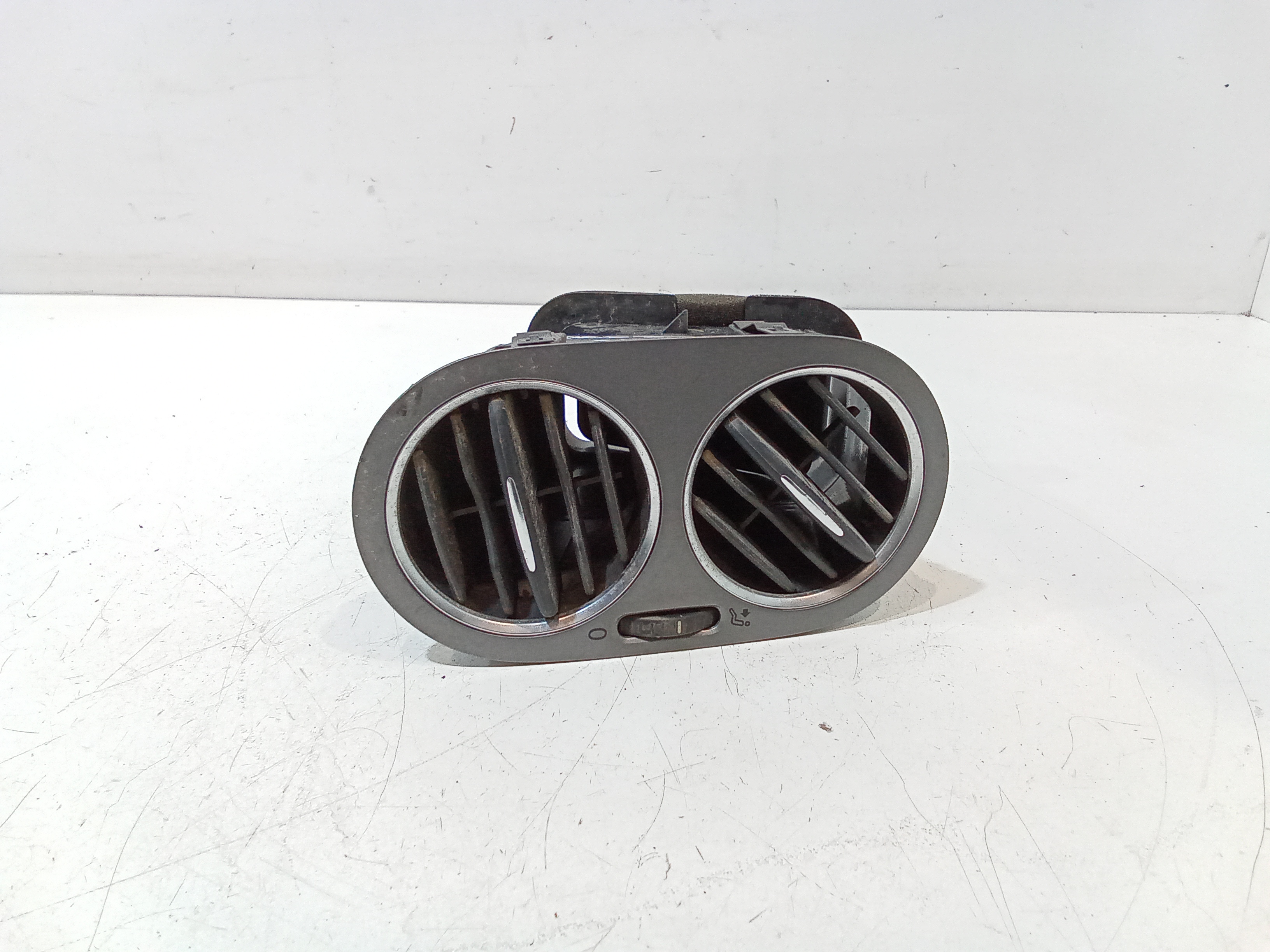 Condotto Aria Bocchette Lat. Cruscotto Sinistro Usato