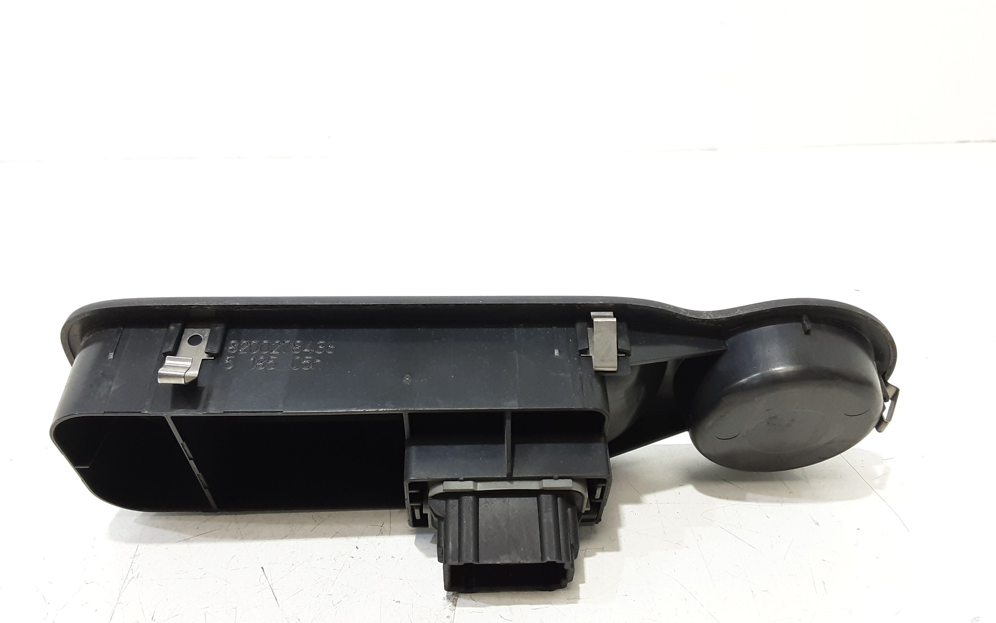 Interruttore Alzacristalli Porta Ant. Destro 8200214936 Usato