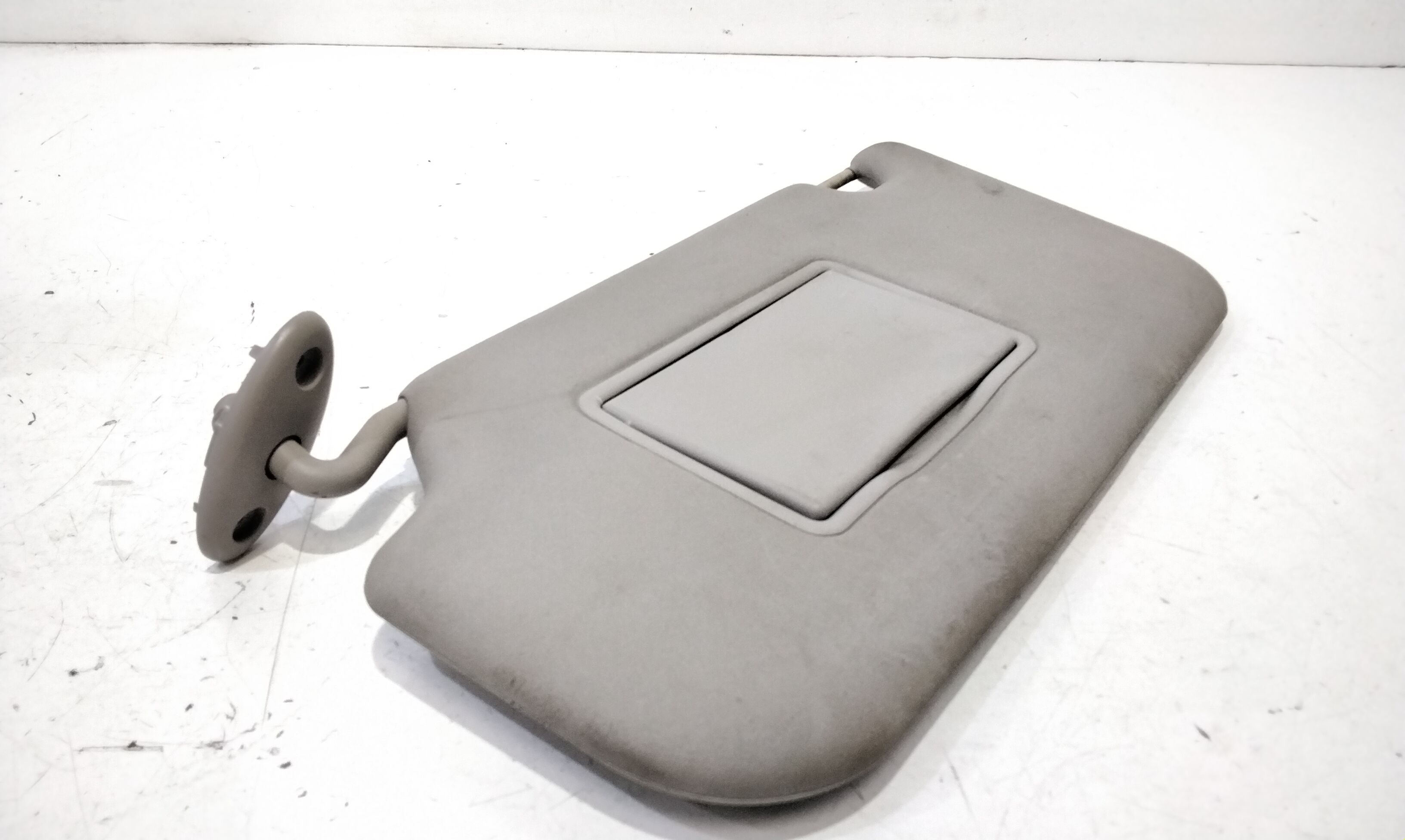 Aletta Parasole Parabrezza Sinistro 1624479 Usato