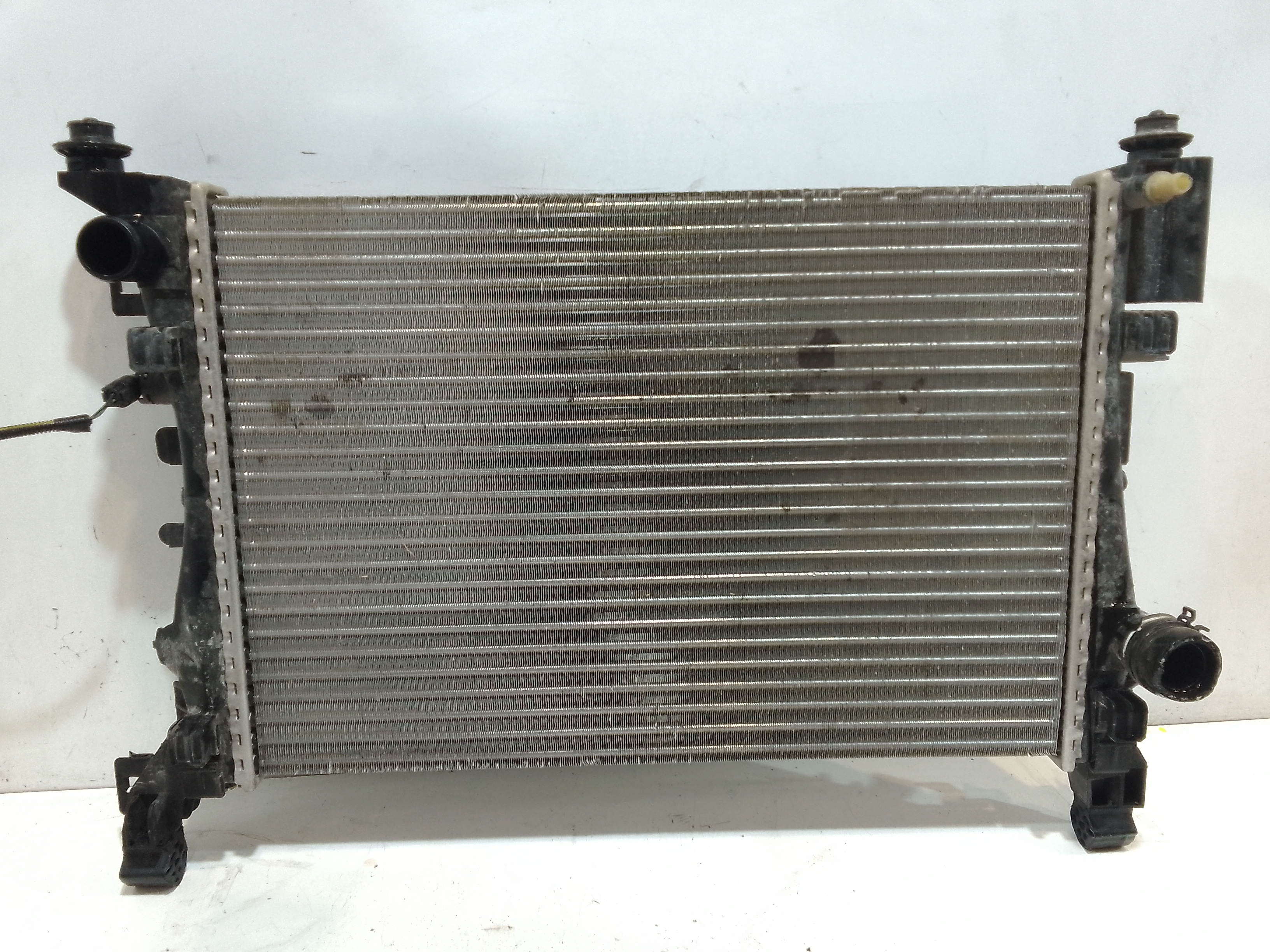 Radiatore 13399870 Usato