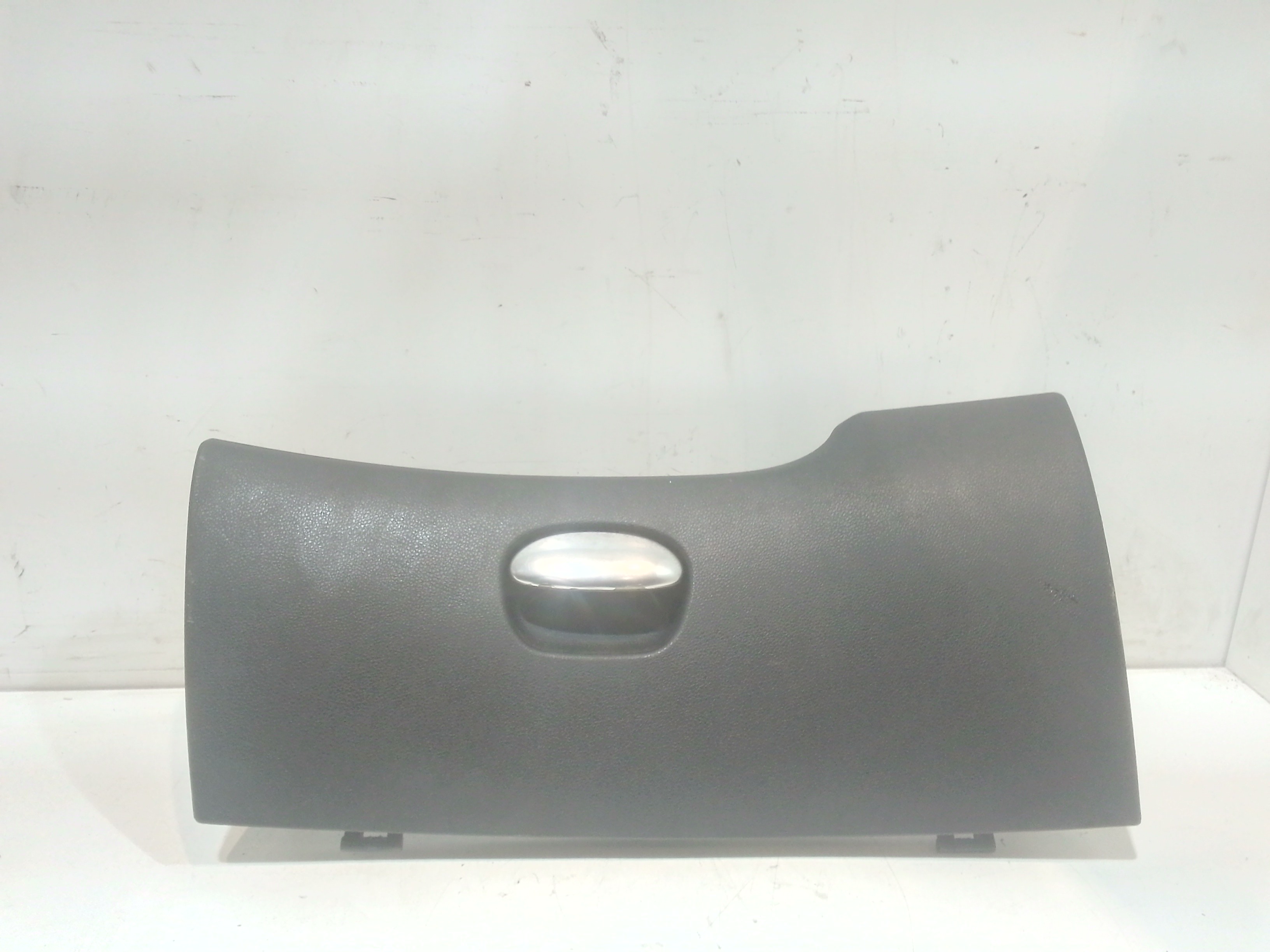 Sportello Portaoggetti Cruscotto 8218ZJ Usato