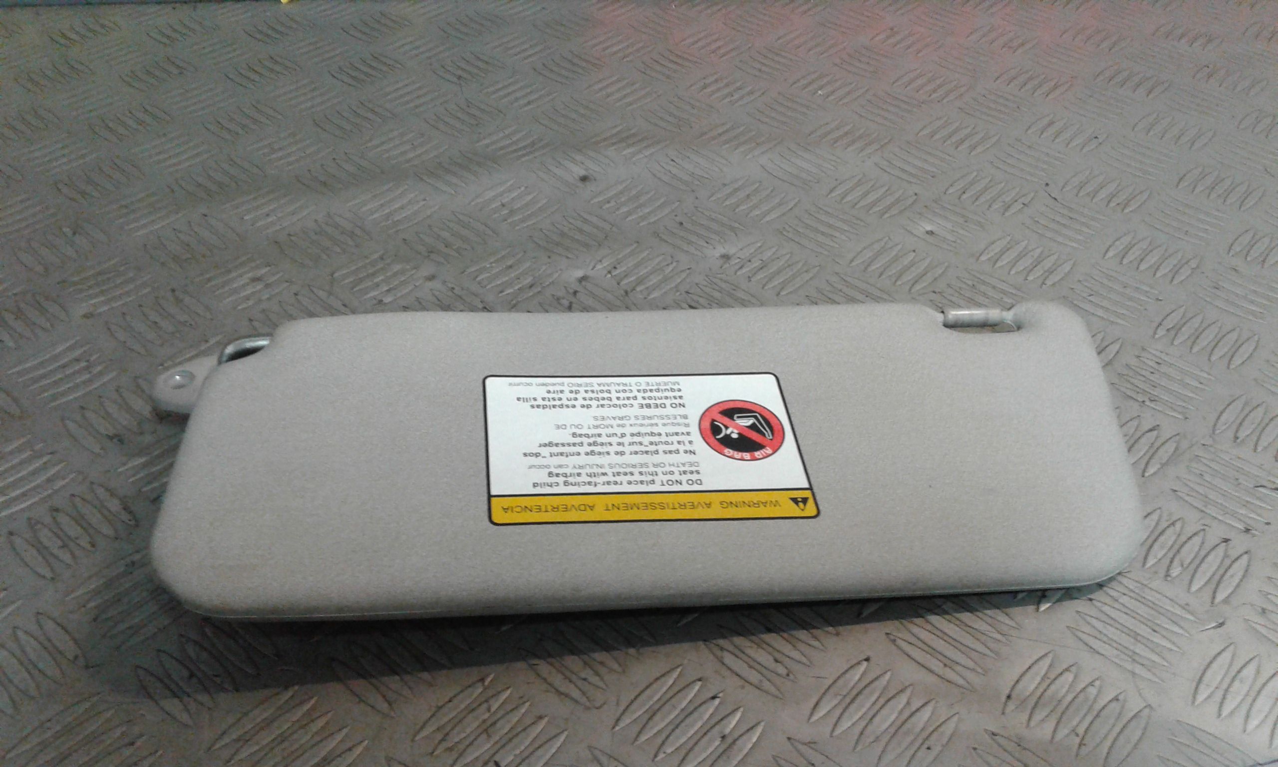 Aletta Parasole Parabrezza Destro 96658514 Usato