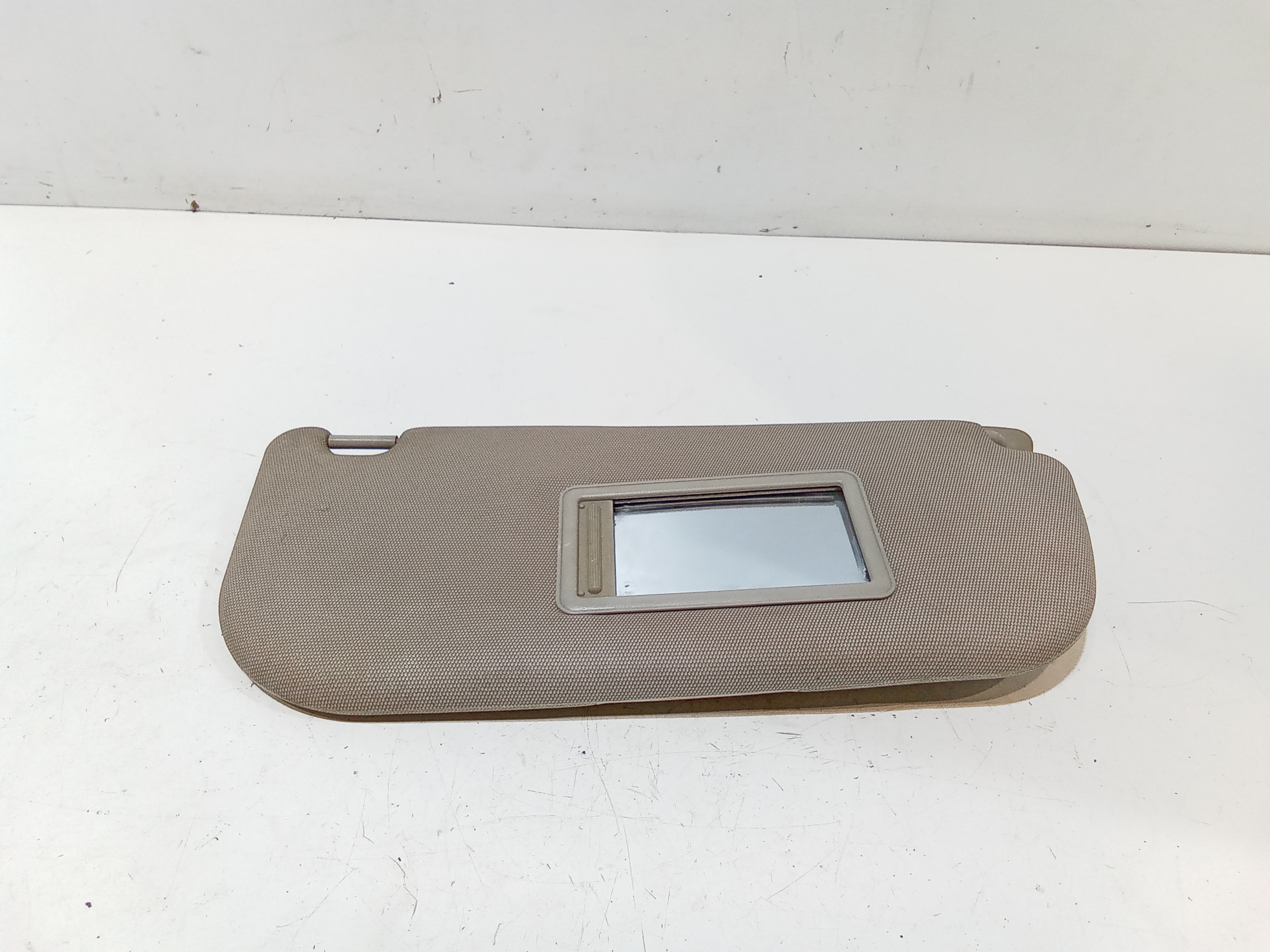 Aletta Parasole Parabrezza Destro 156032242 Usato