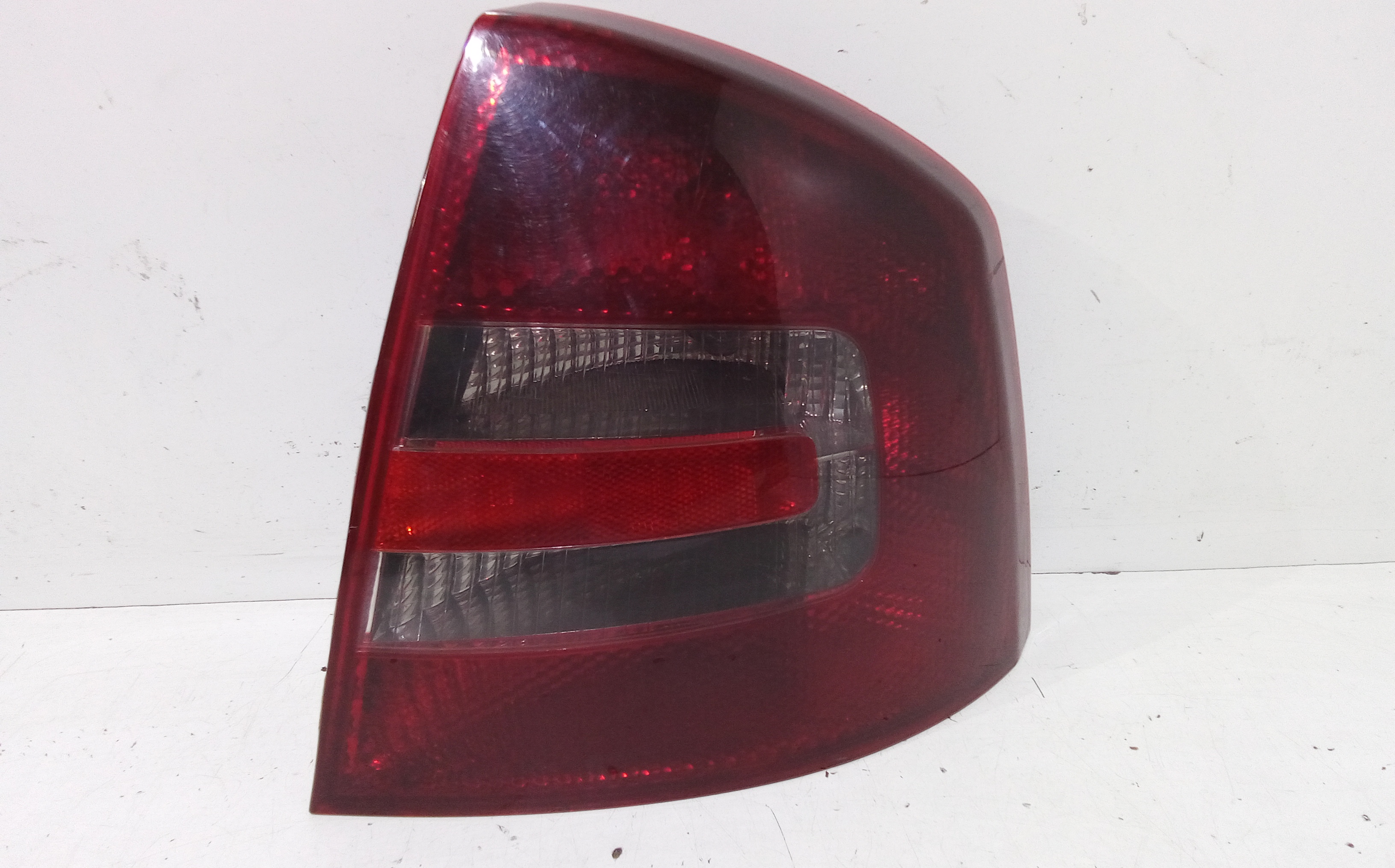 Fanale Post. Destro 1Z5945112A Usato