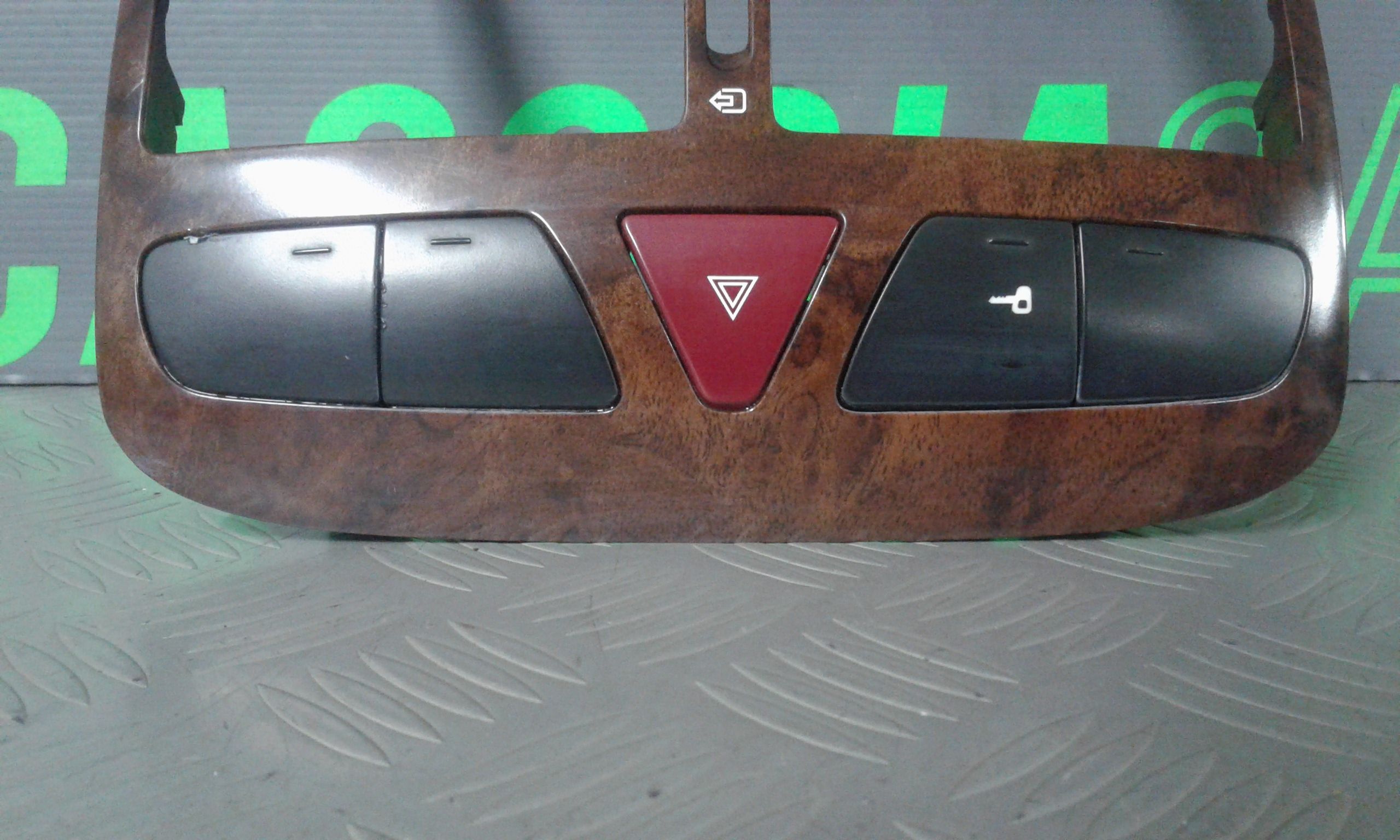 Rivestimento Centr. Cruscotto, Mascherina Portastrumenti Centr. Cruscotto Usato