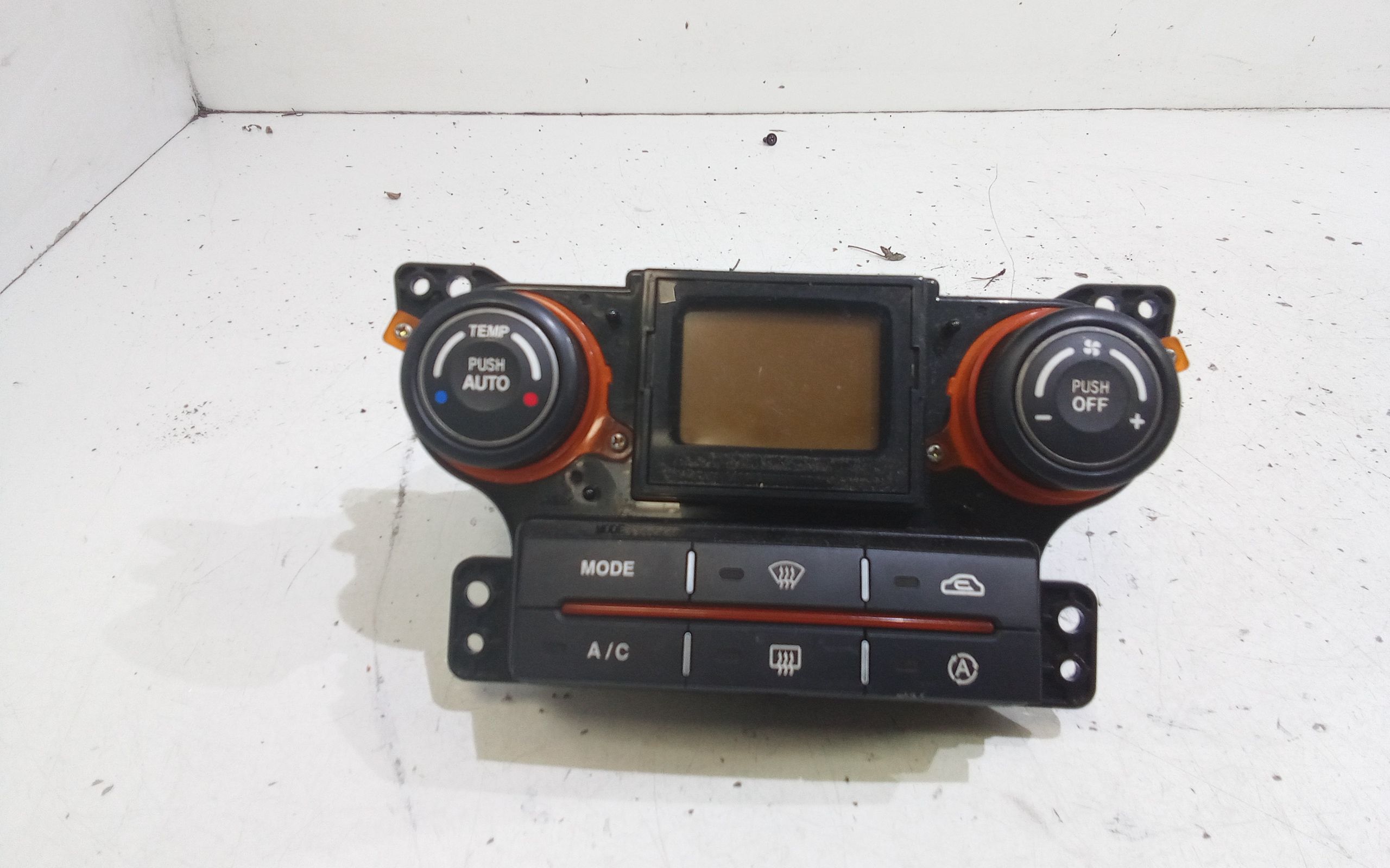 Blocco Comando Climatizzazione 972501D000 Usato