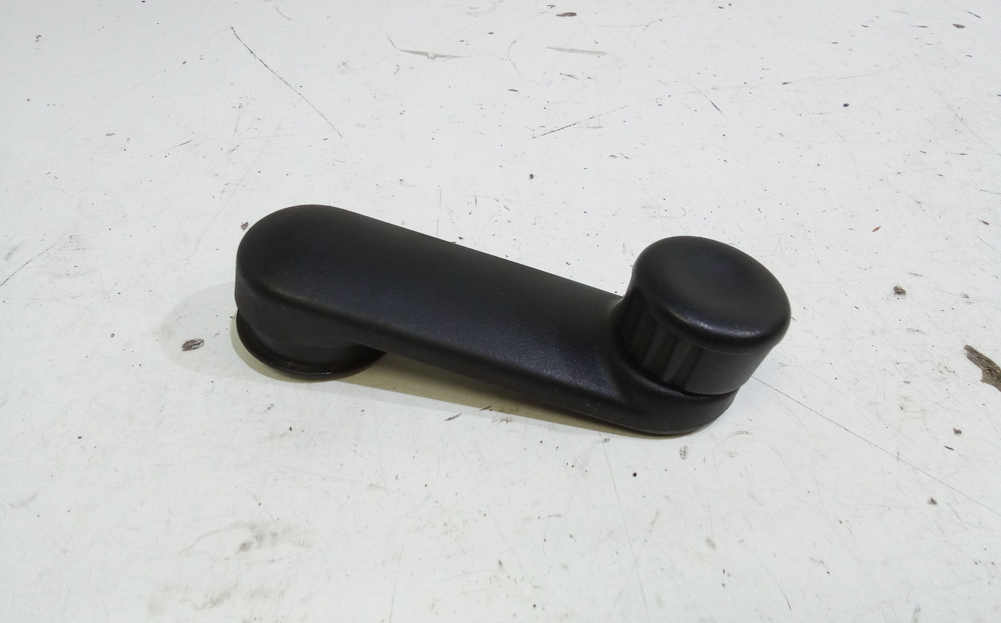 Manovella Alzacristallo Porta Post. Sinistro 8200673745 Usato