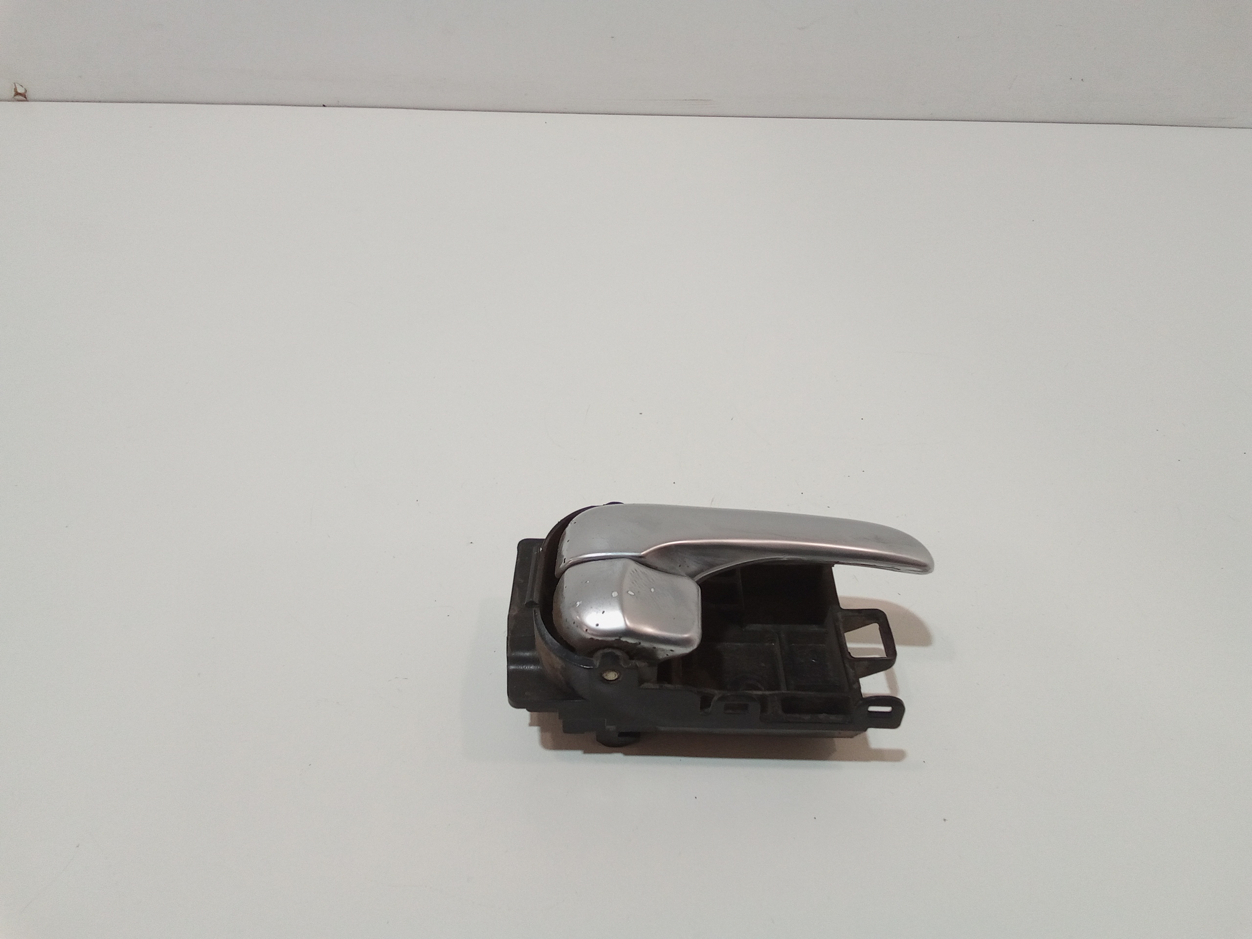 Maniglia Int. Apertura Porta Ant. Destro Usato