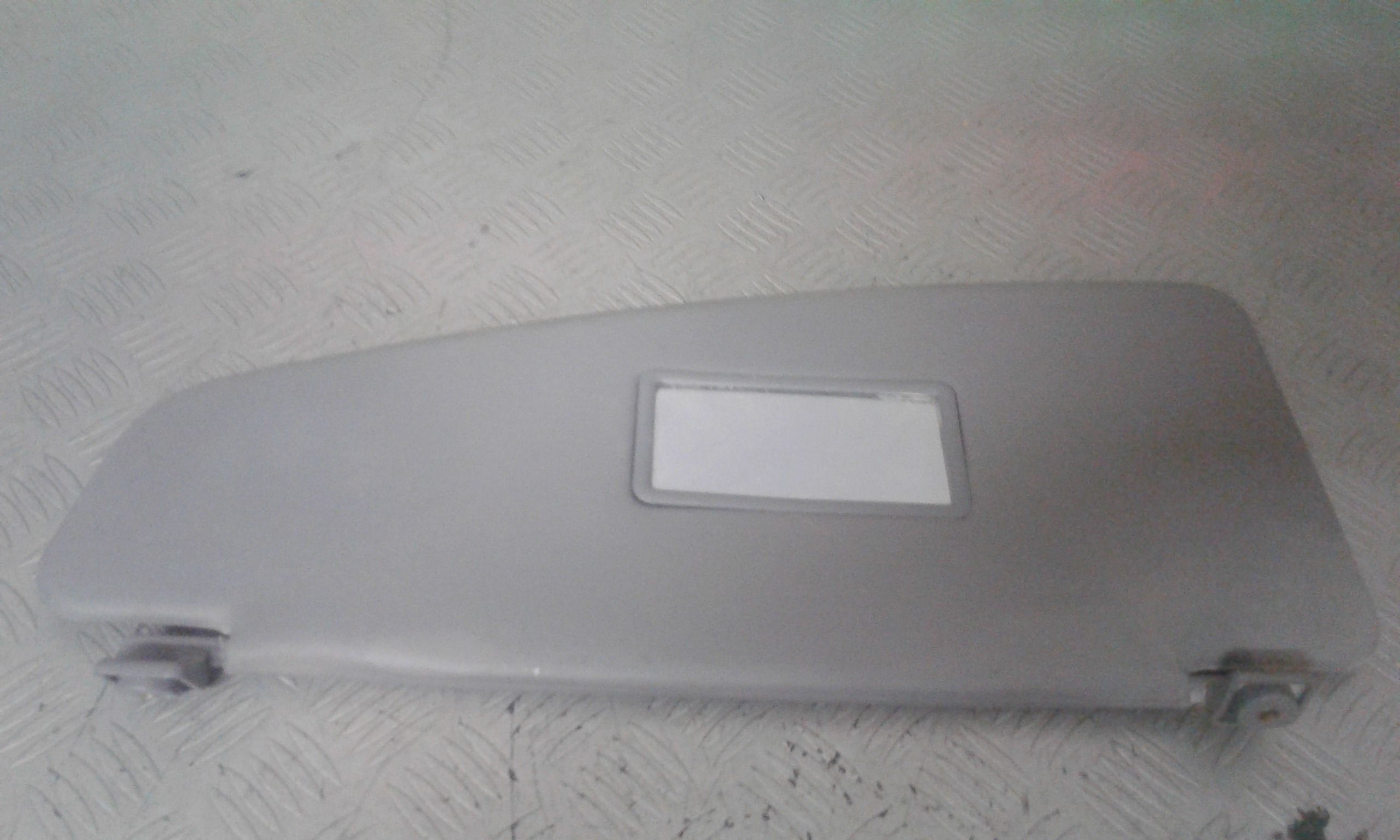 Aletta Parasole Parabrezza Destro 735294014 Usato