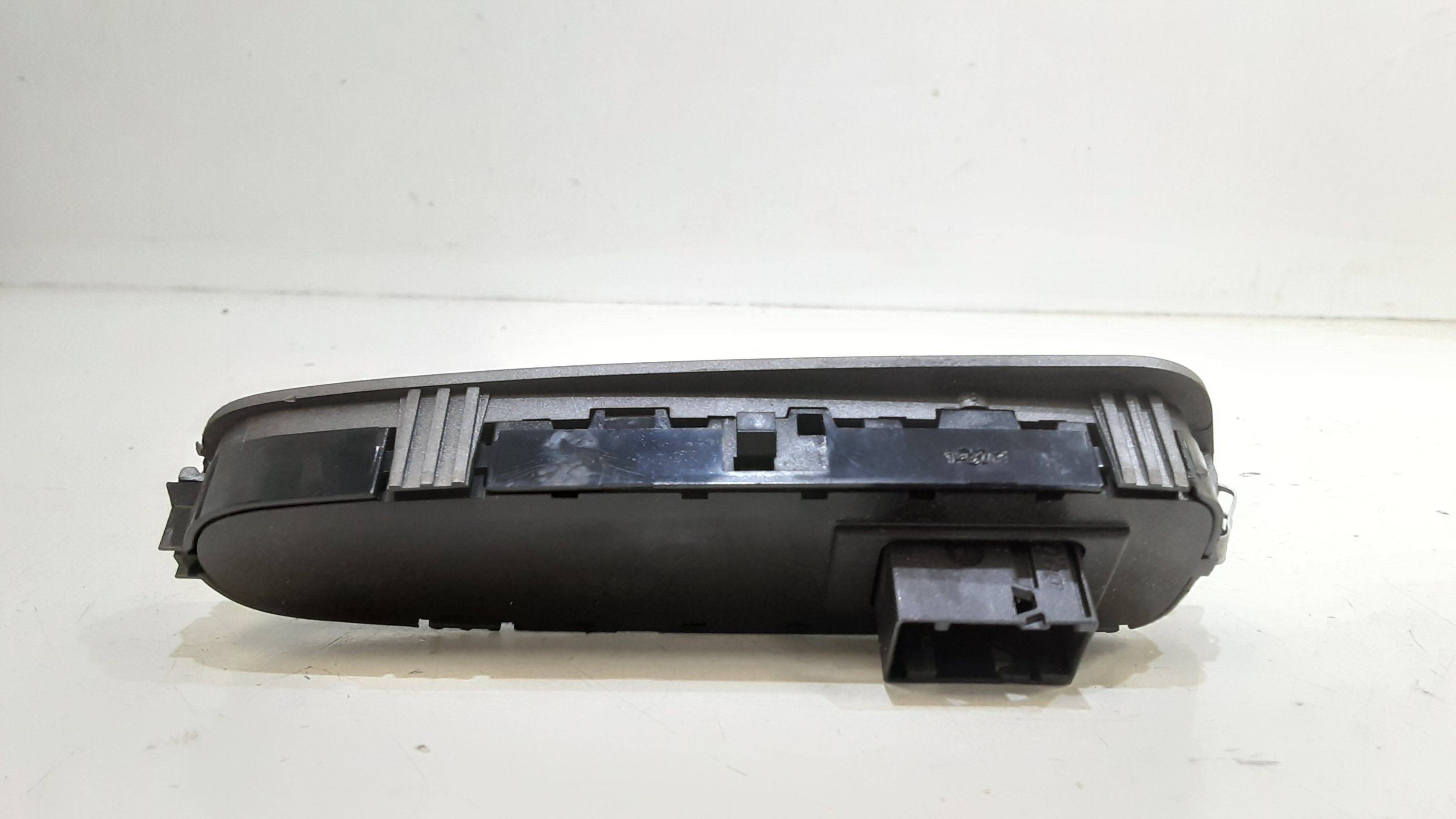 Interruttore Alzacristalli Porta Ant. Sinistro Usato