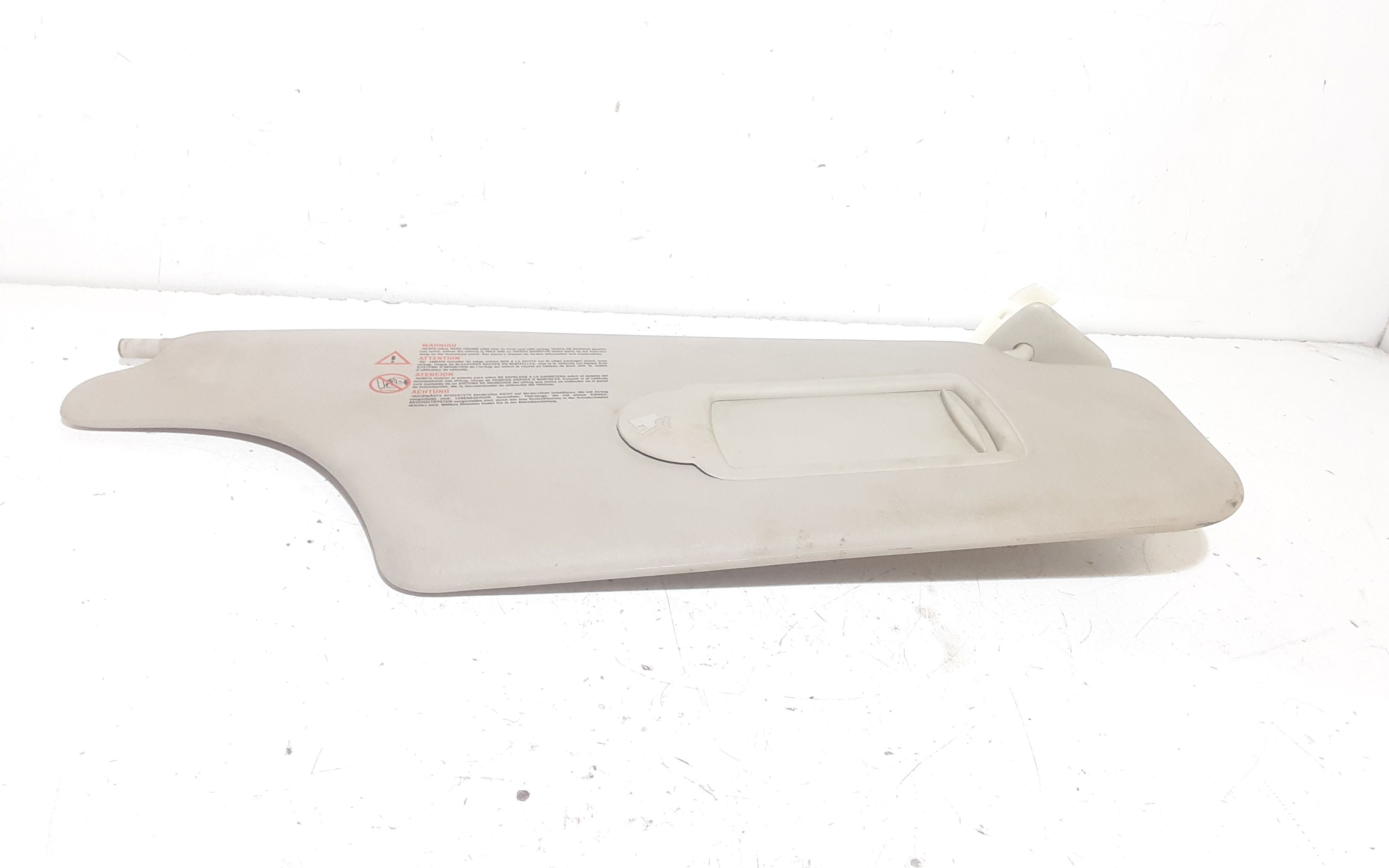 Aletta Parasole Parabrezza Destro 8200213199 Usato