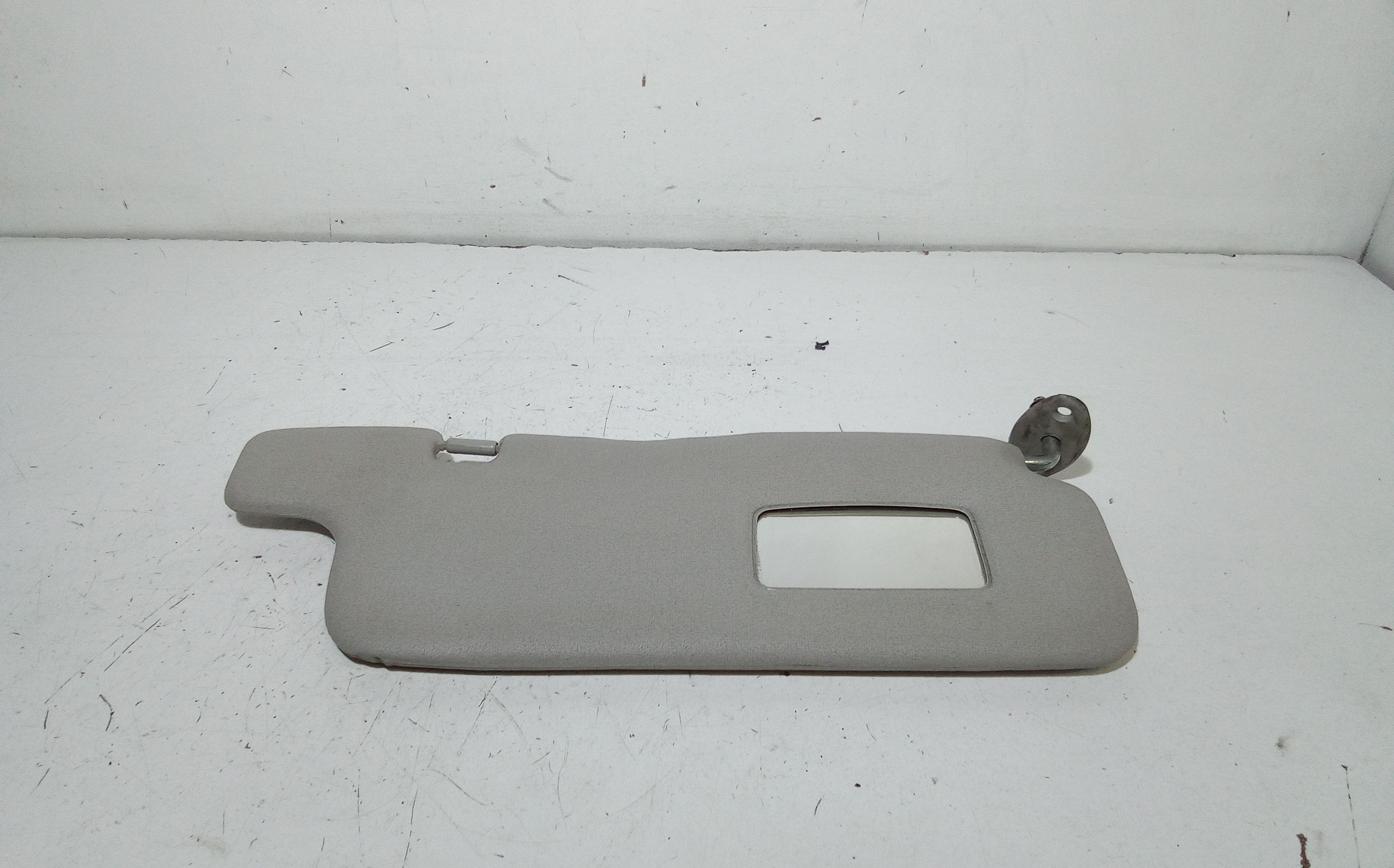 Aletta Parasole Parabrezza Destro 7431052041B0 Usato