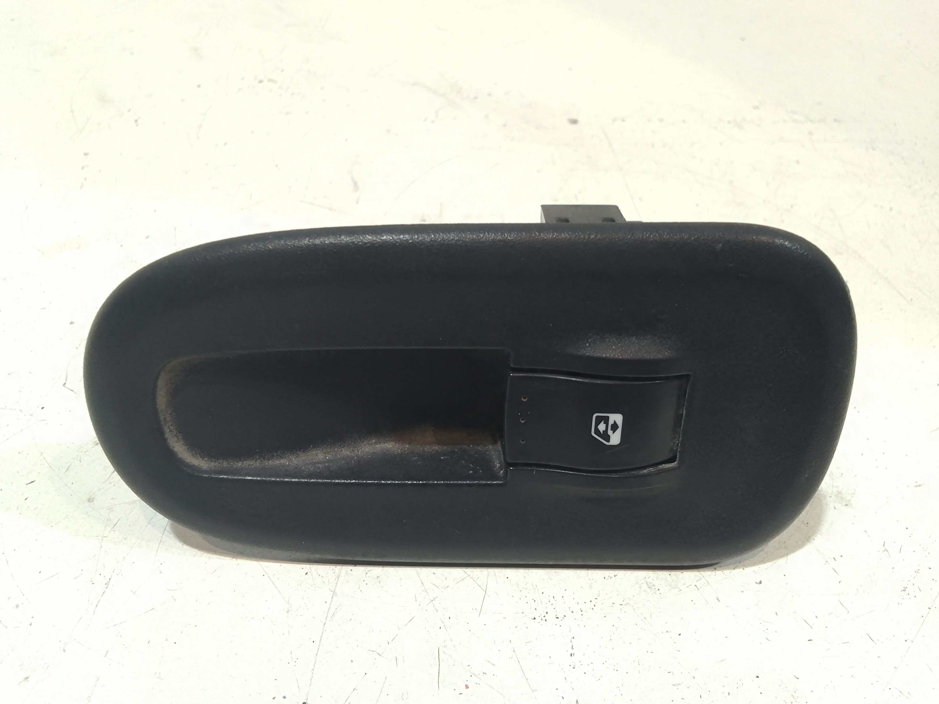 Interruttore Alzacristalli Porta Ant. Destro Usato