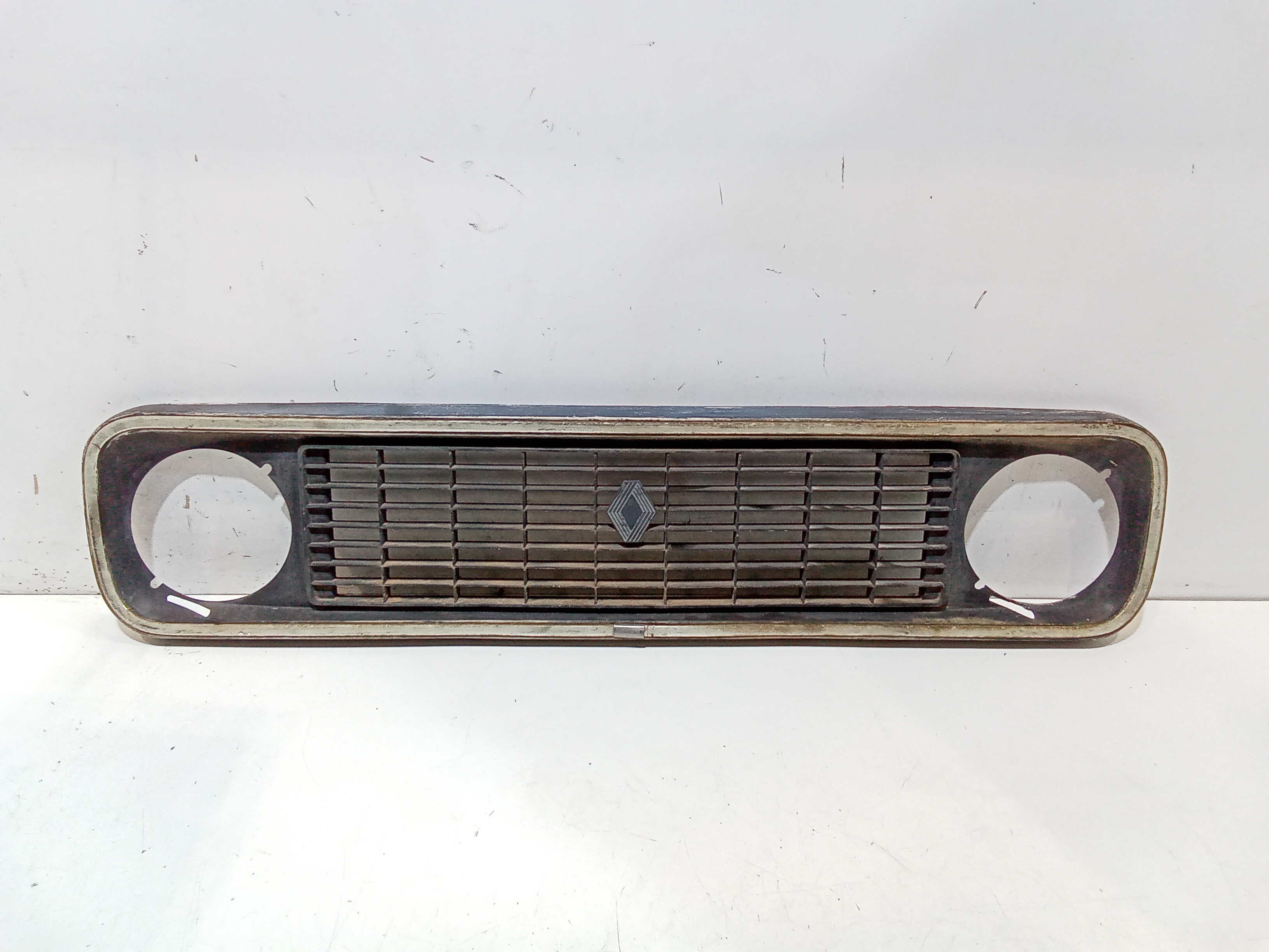 Griglia Paraurti Ant. Usato