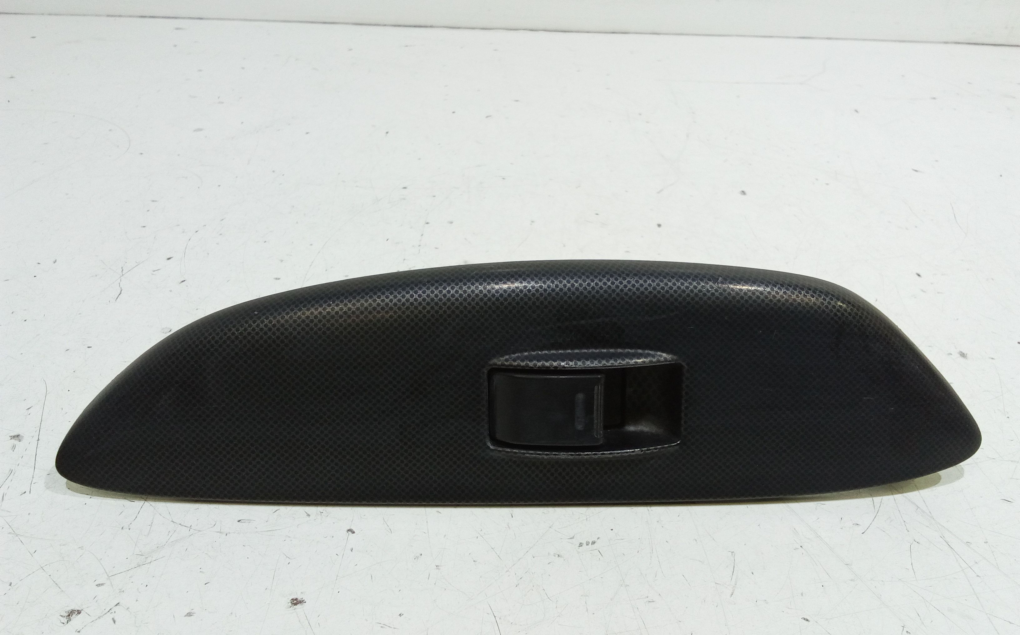 Interruttore Alzacristalli Porta Ant. Destro 848100D010 Usato