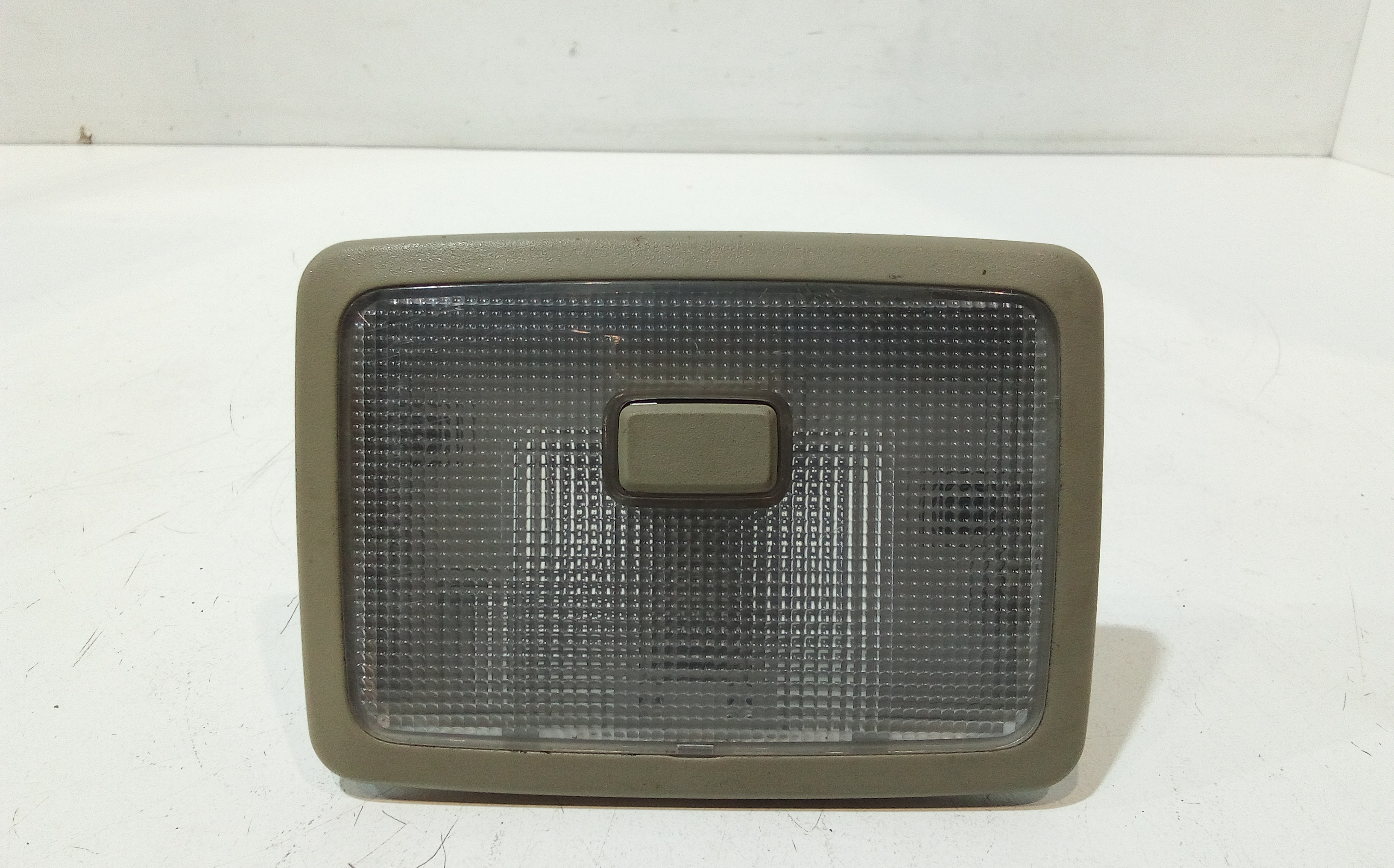 Luce Cortesia Centr. Tetto Usato