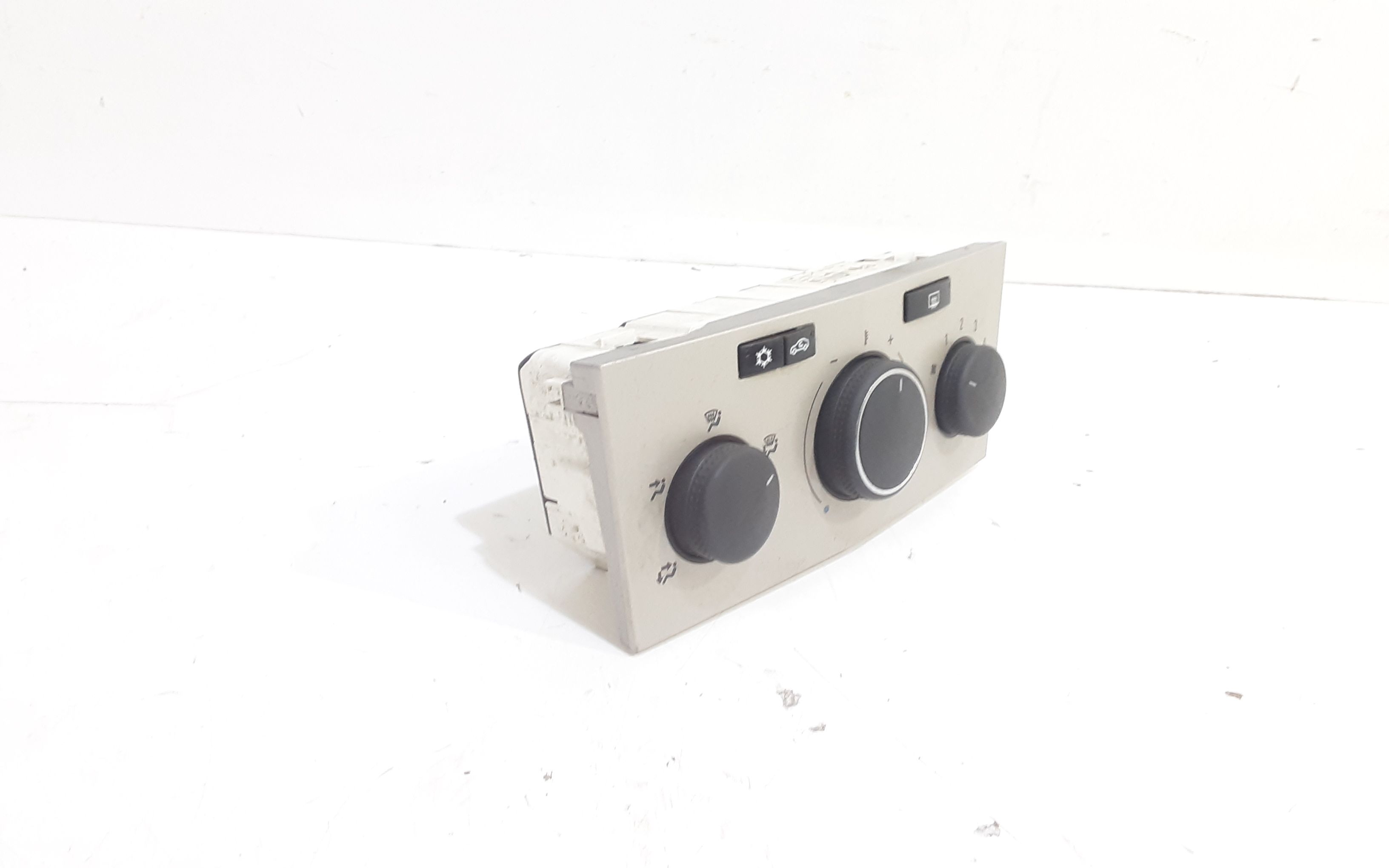 Blocco Comando Climatizzazione 13201299 Usato