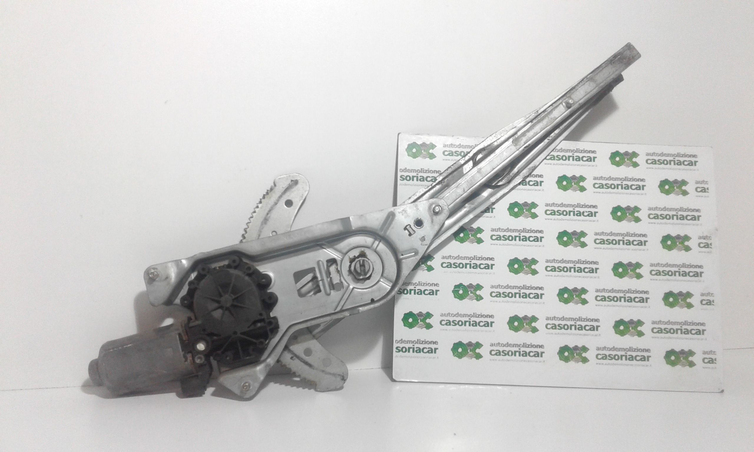 Alzacristallo Porta Ant. Destro 8200157006 Usato