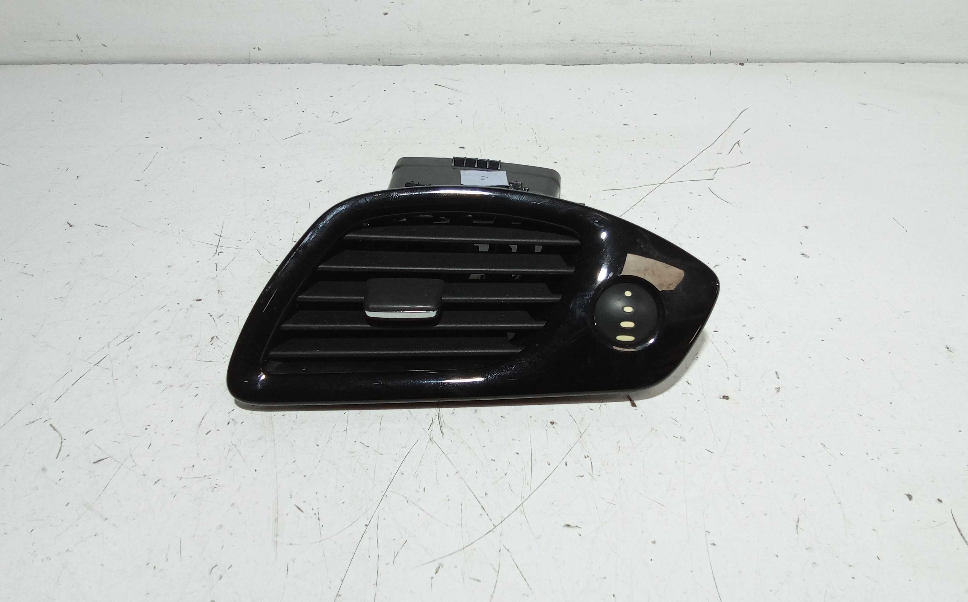 Condotto Aria Bocchette Lat. Cruscotto Destro 278700005R Usato