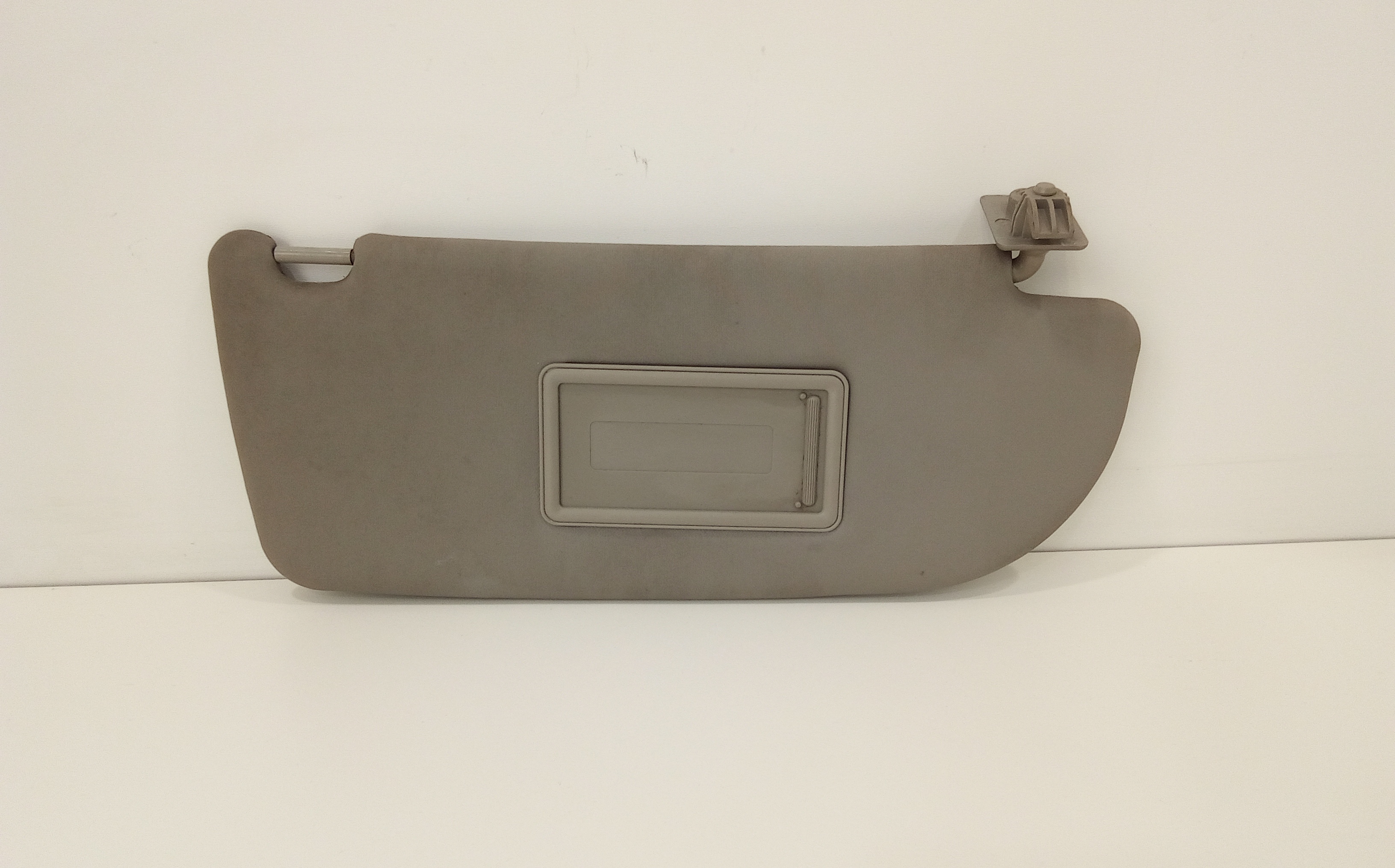 Aletta Parasole Parabrezza Destro 735314225 Usato