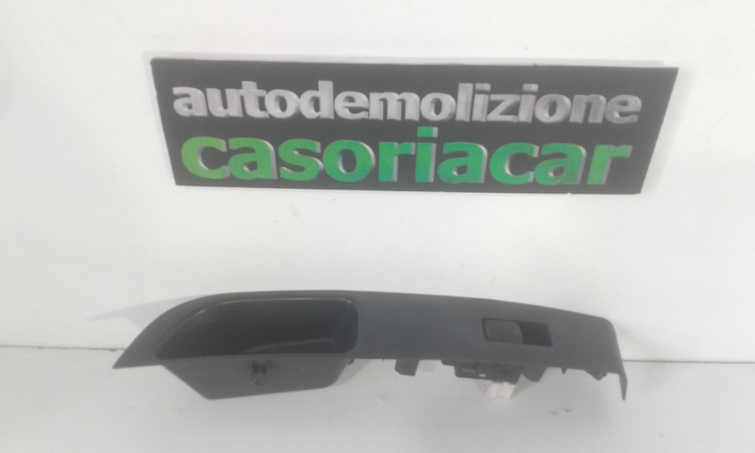 Interruttore Alzacristalli Porta Ant. Destro Usato