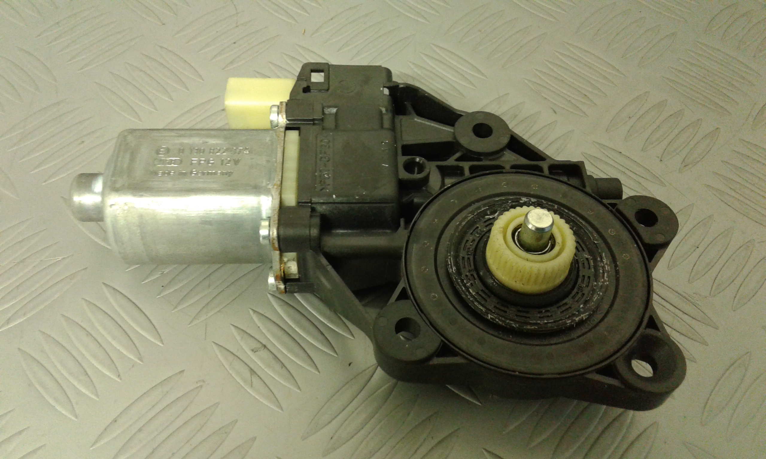 Motorino Alzacristallo Porta Ant. Sinistro 67626954275 Usato