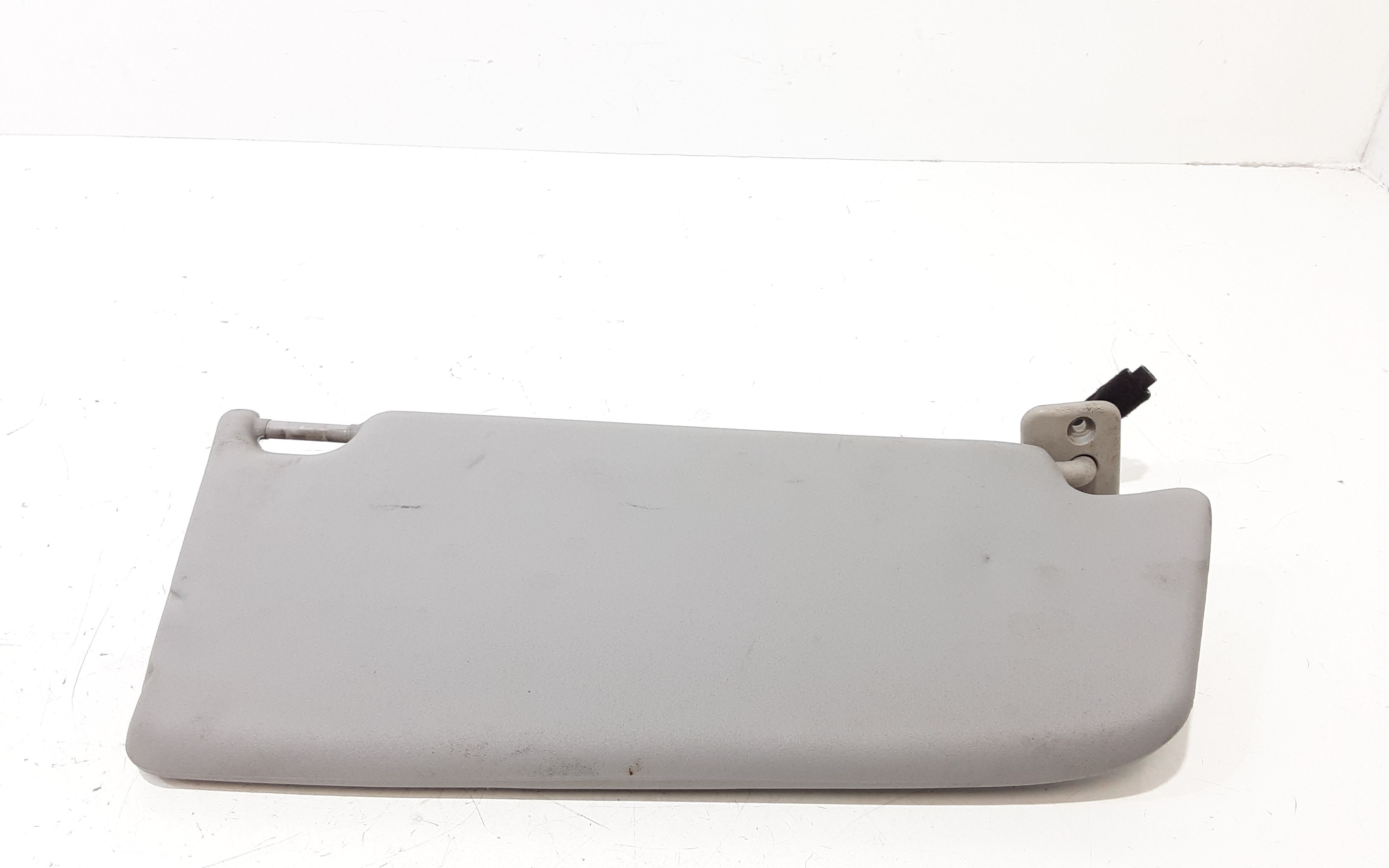 Aletta Parasole Parabrezza Sinistro 13113042 Usato