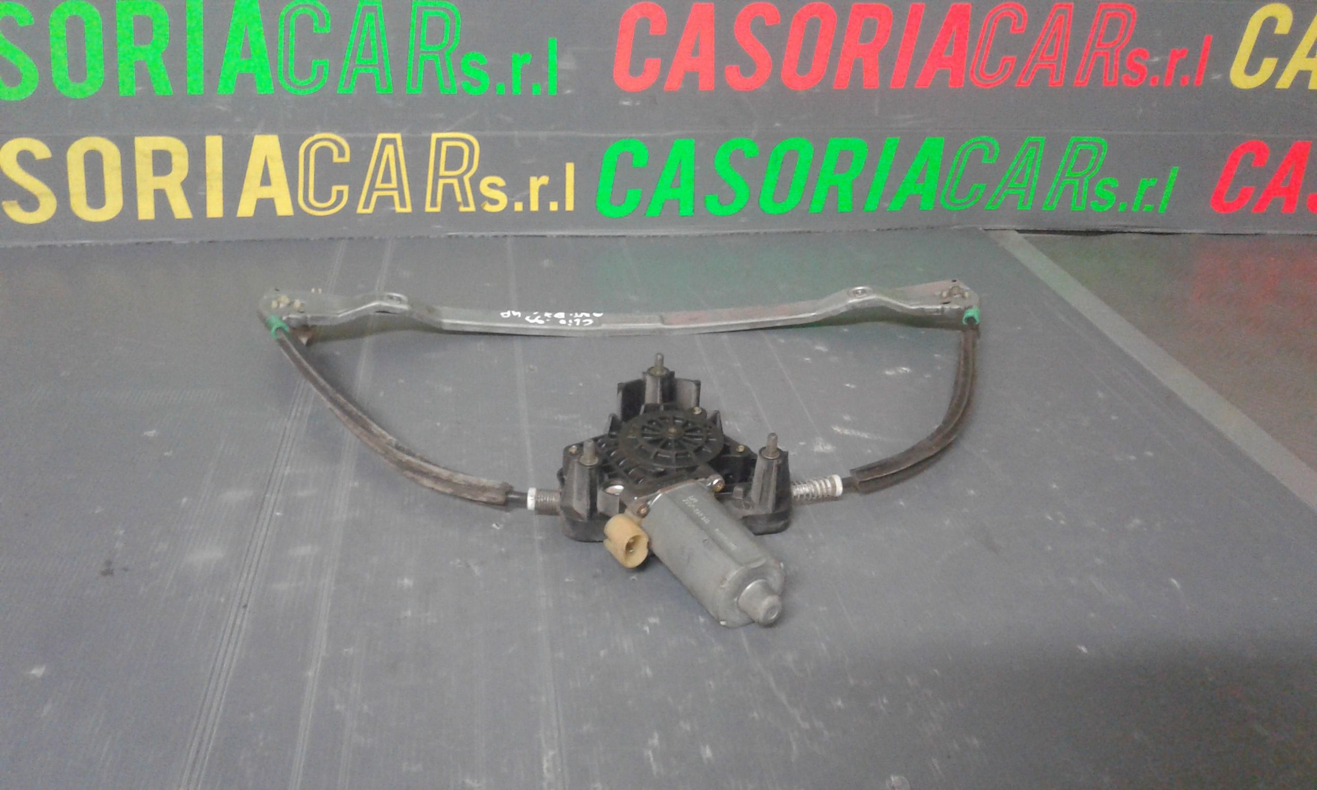 Alzacristallo Porta Ant. Destro Usato